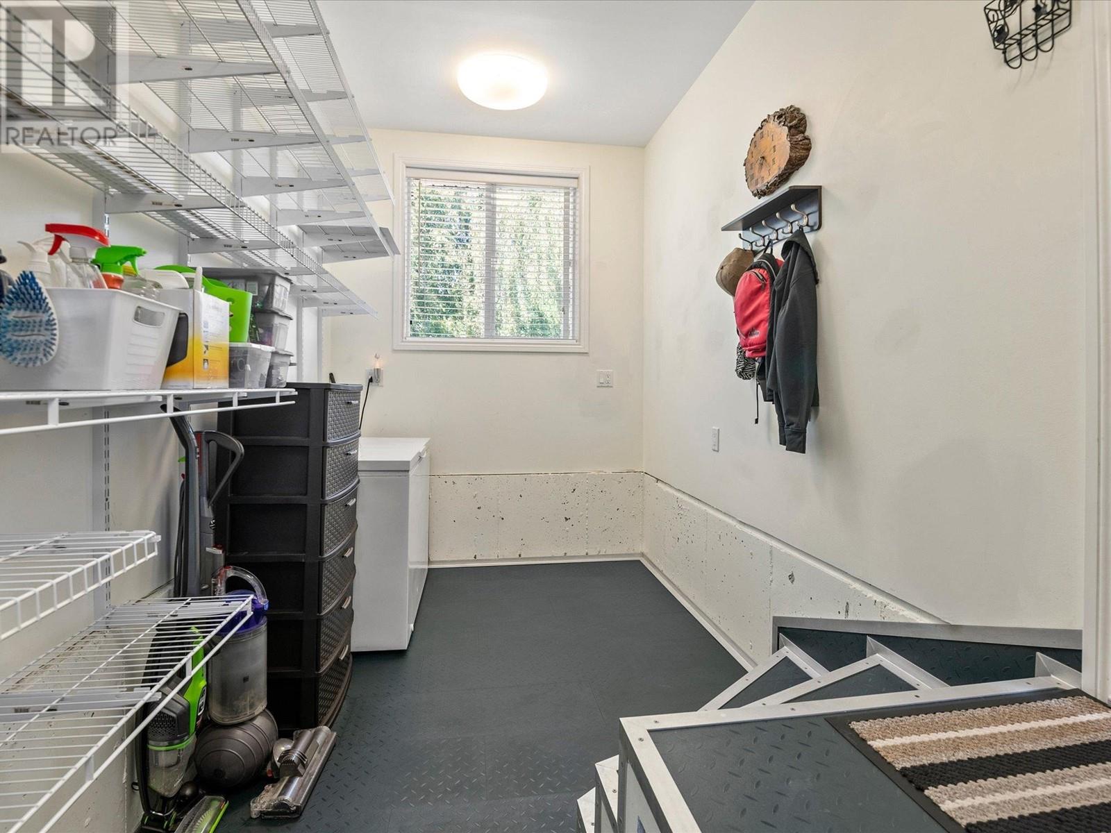 37767 Second Avenue, Squamish, British Columbia  V0N 1G0 - Photo 15 - R2818148