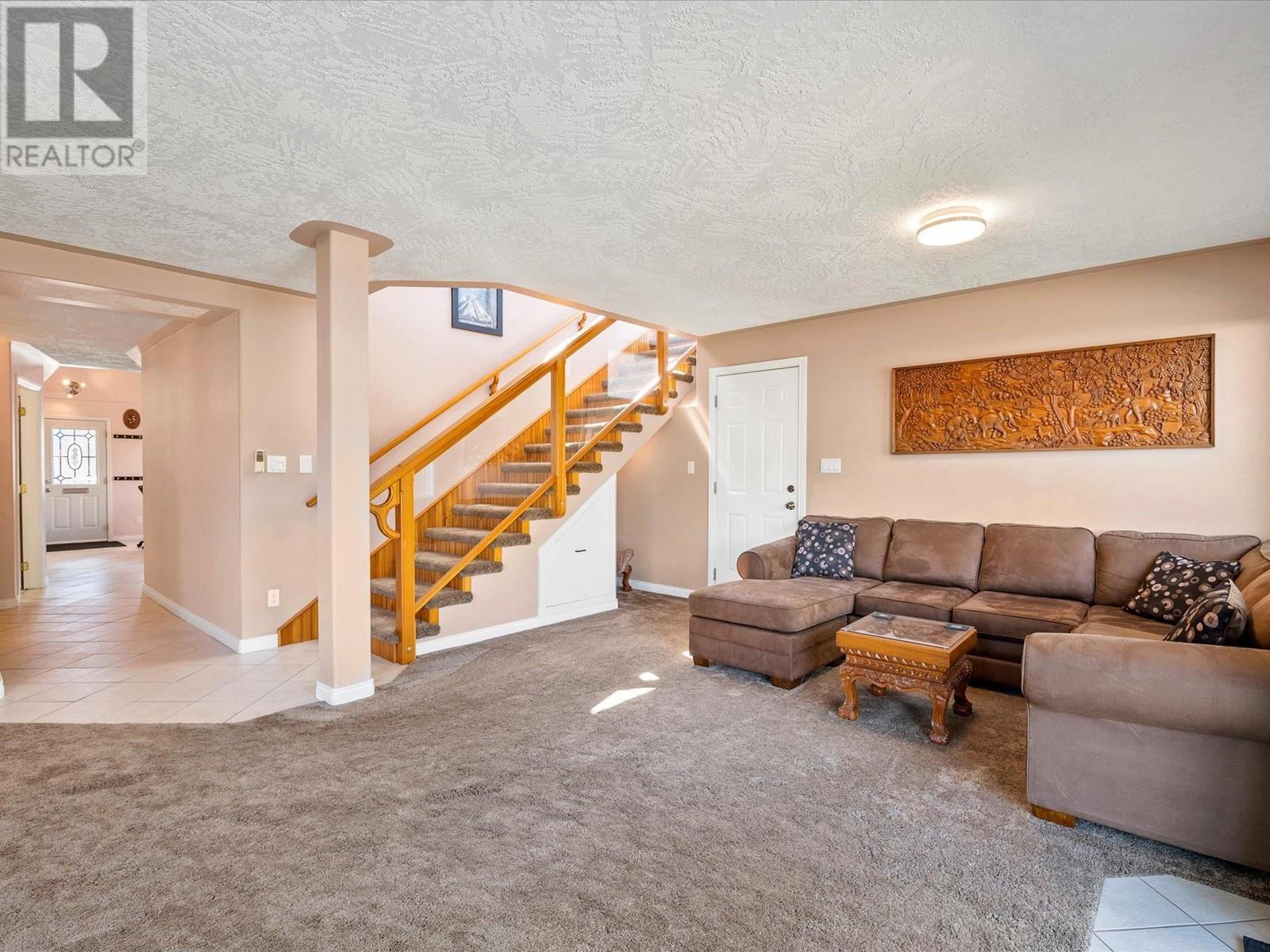 37767 Second Avenue, Squamish, British Columbia  V0N 1G0 - Photo 16 - R2818148