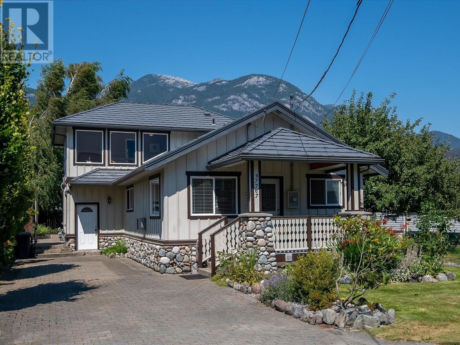 37767 Second Avenue, Squamish, British Columbia  V0N 1G0 - Photo 29 - R2818148