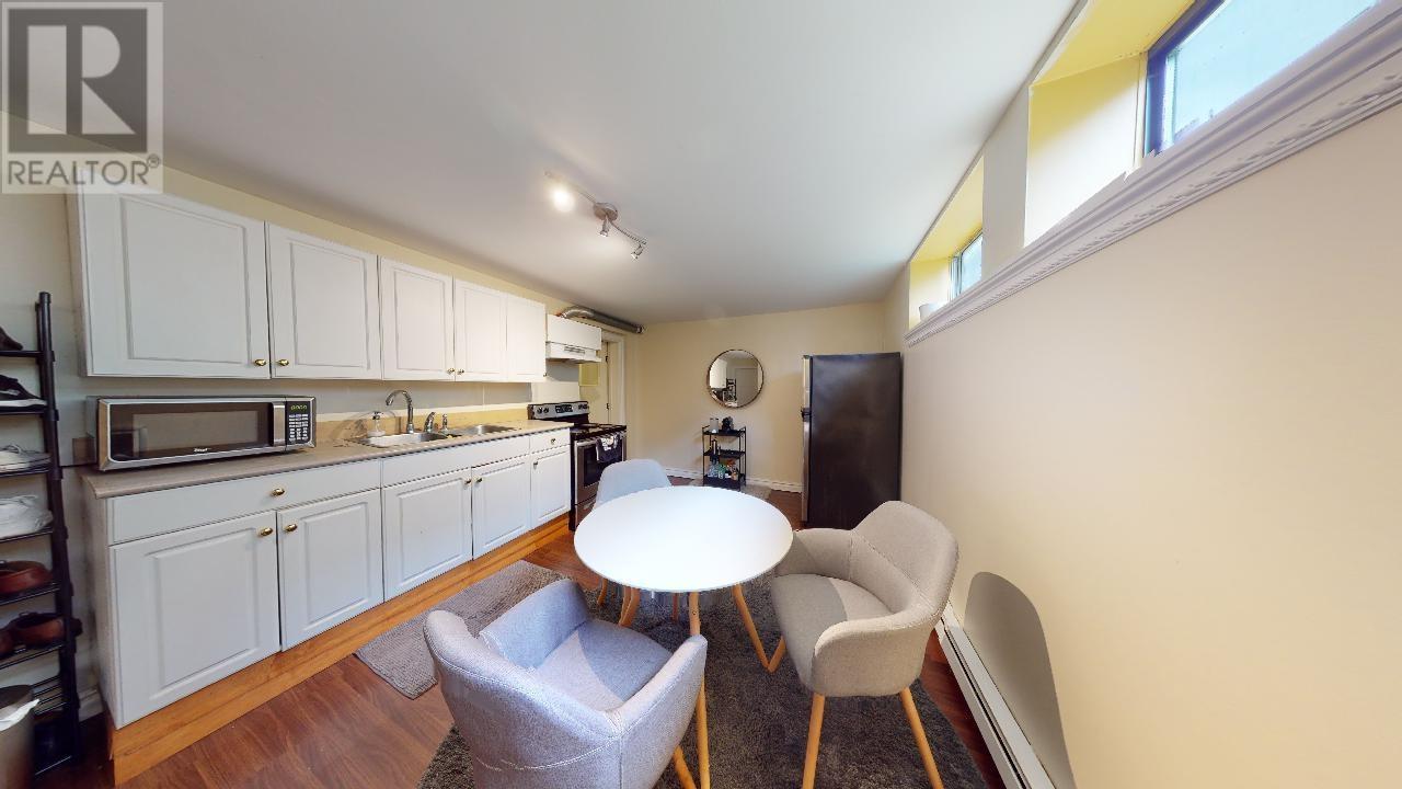 7474 Cariboo Road, Burnaby, British Columbia  V3N 4A7 - Photo 12 - R2818175