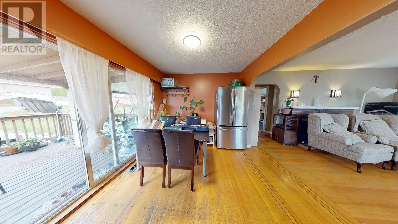 7474 Cariboo Road, Burnaby, British Columbia  V3N 4A7 - Photo 6 - R2818175