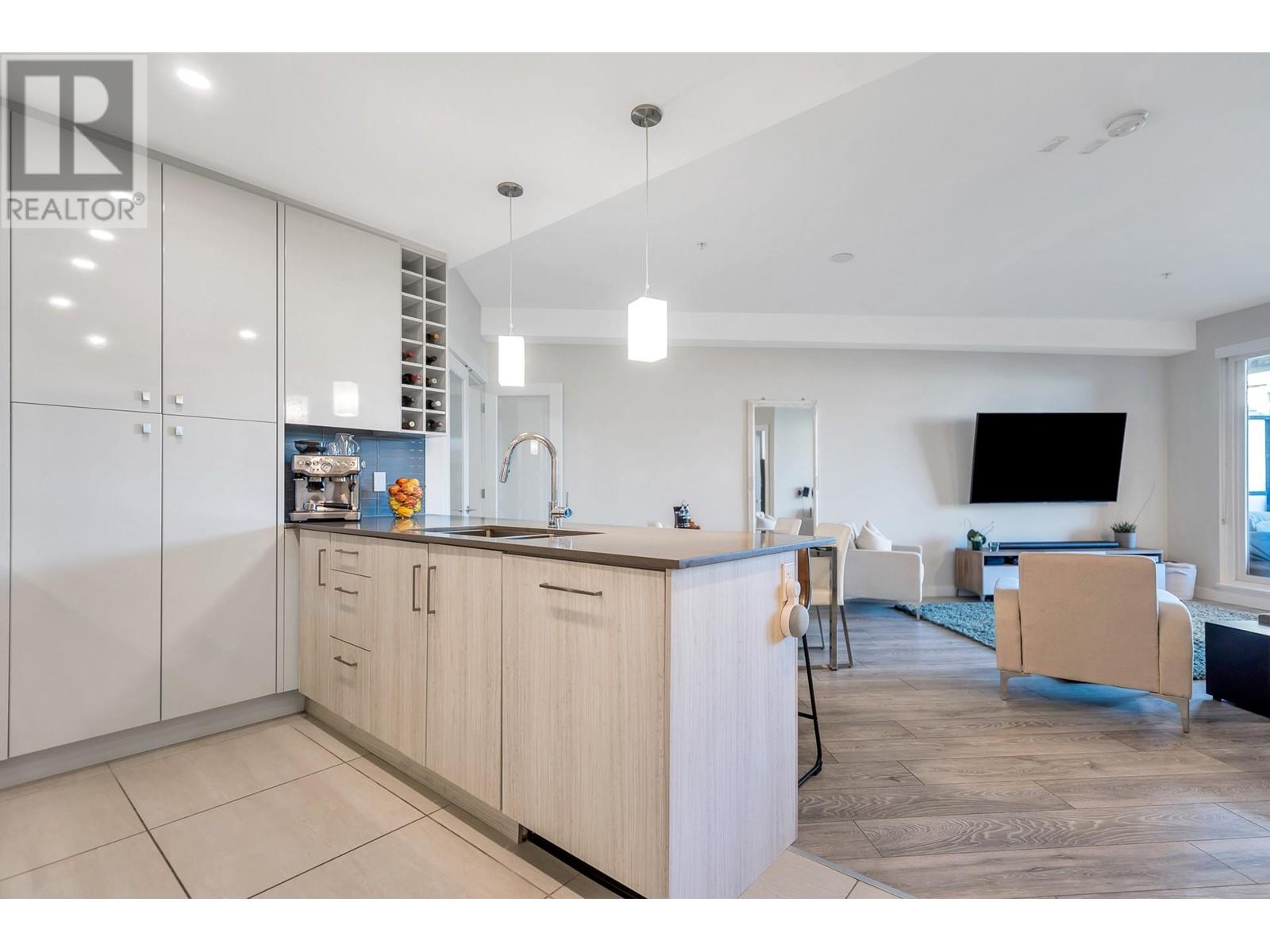 317 23233 Gilley Road, Richmond, British Columbia  V6V 1E6 - Photo 3 - R2818040