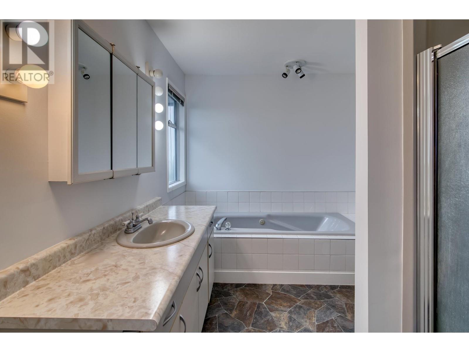 482 Abbs Road, Gibsons, British Columbia  V0N 1V0 - Photo 30 - R2817618