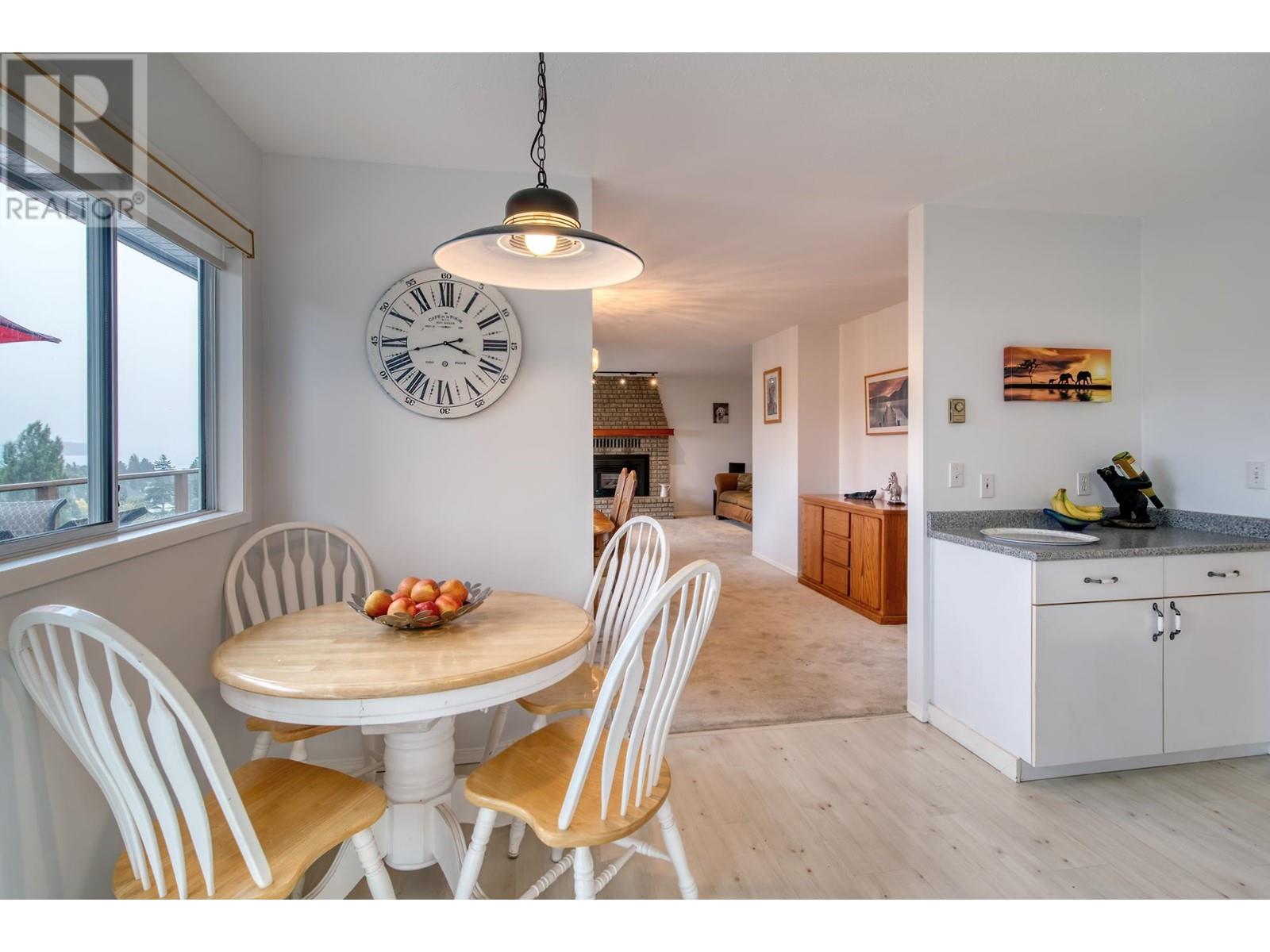 482 Abbs Road, Gibsons, British Columbia  V0N 1V0 - Photo 13 - R2817618
