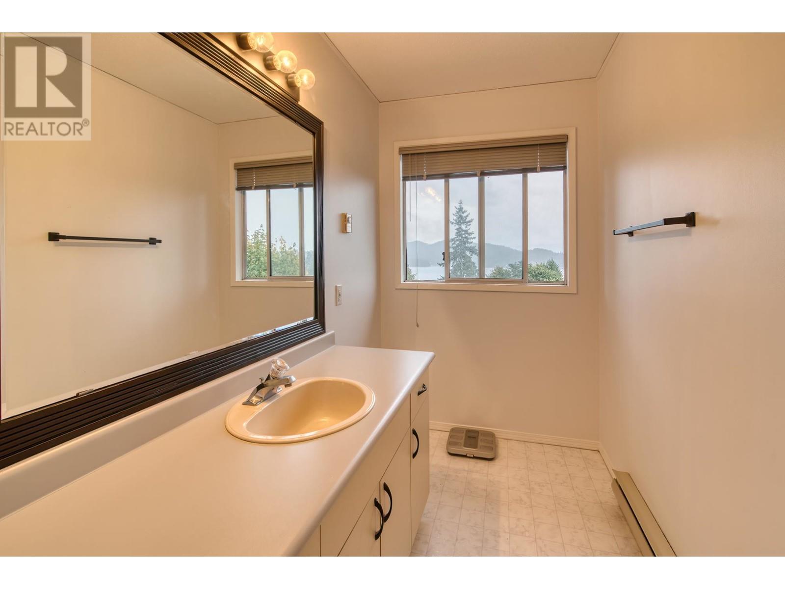 482 Abbs Road, Gibsons, British Columbia  V0N 1V0 - Photo 24 - R2817618