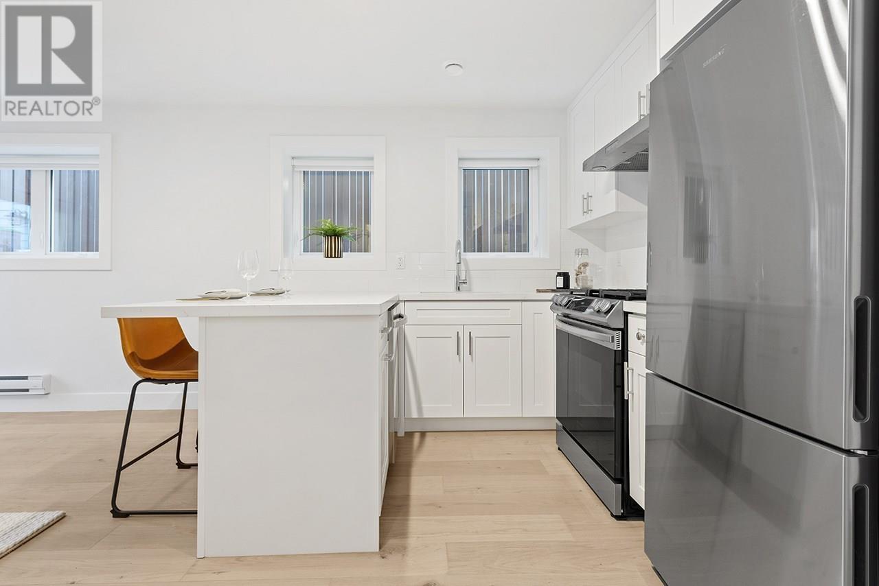 1036 E 14th Avenue, Vancouver, British Columbia  V5T 2N9 - Photo 4 - R2818188