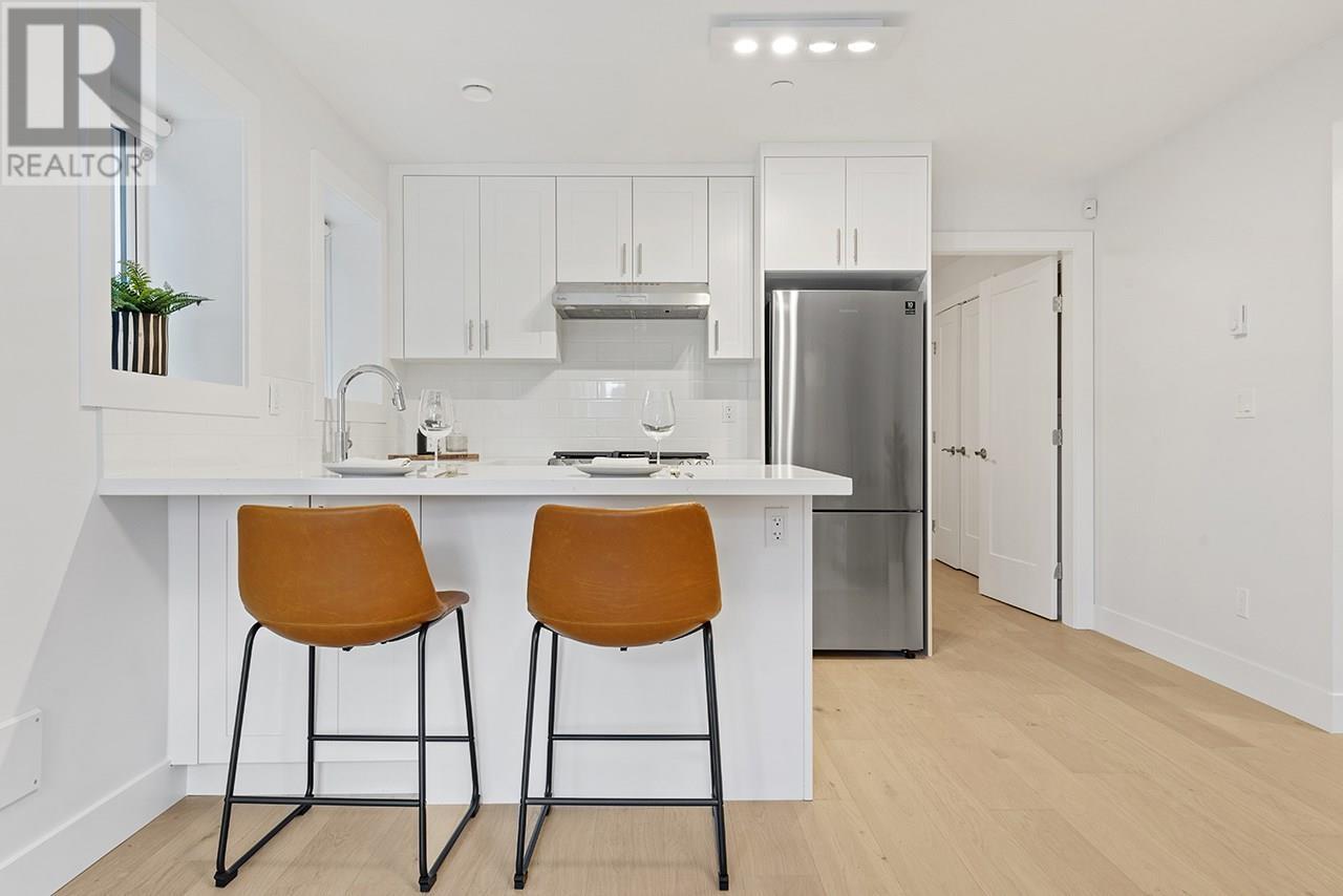 1036 E 14th Avenue, Vancouver, British Columbia  V5T 2N9 - Photo 6 - R2818188