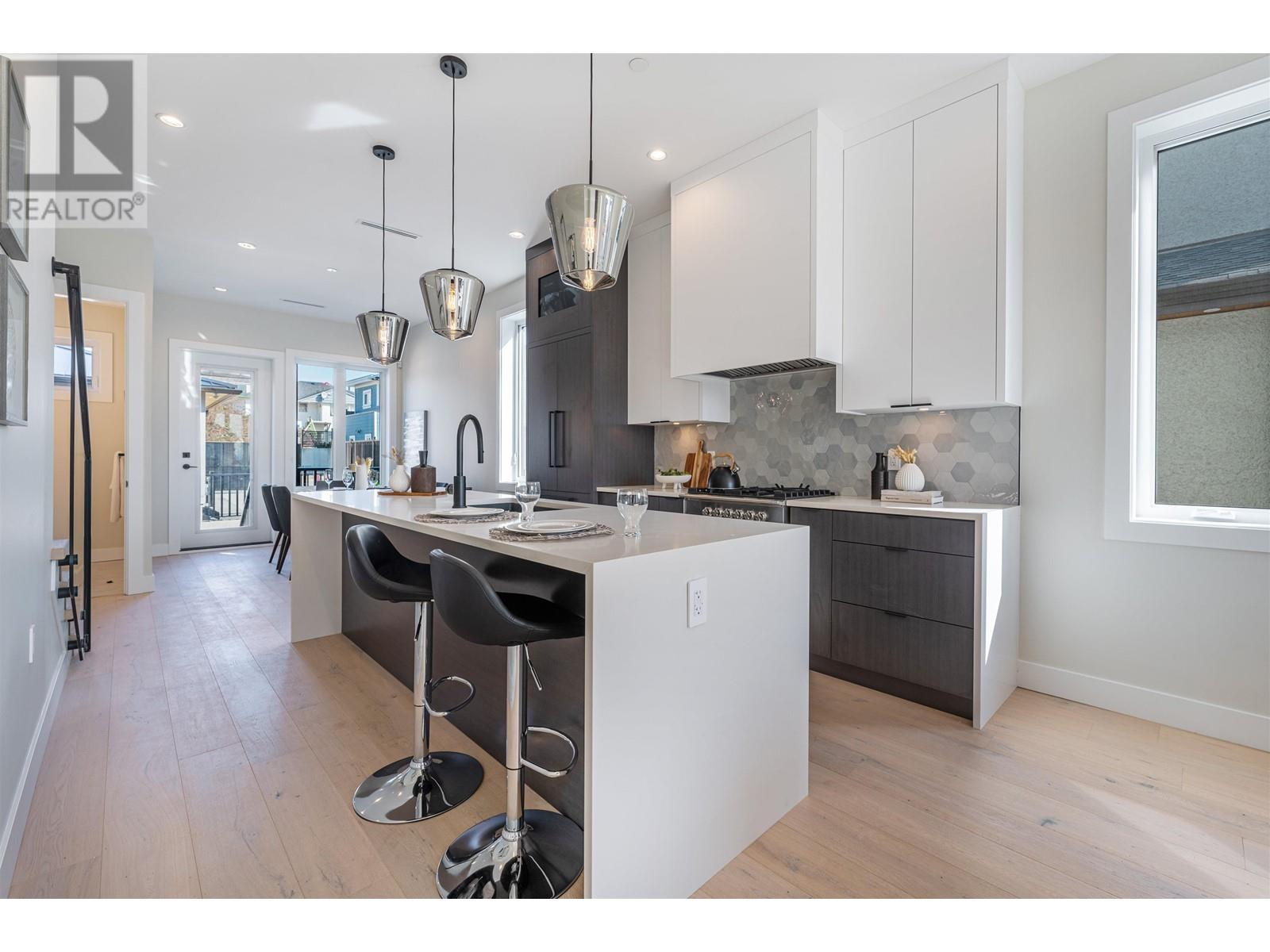 1980 Nassau Drive, Vancouver, British Columbia  V5P 2B6 - Photo 6 - R2818243
