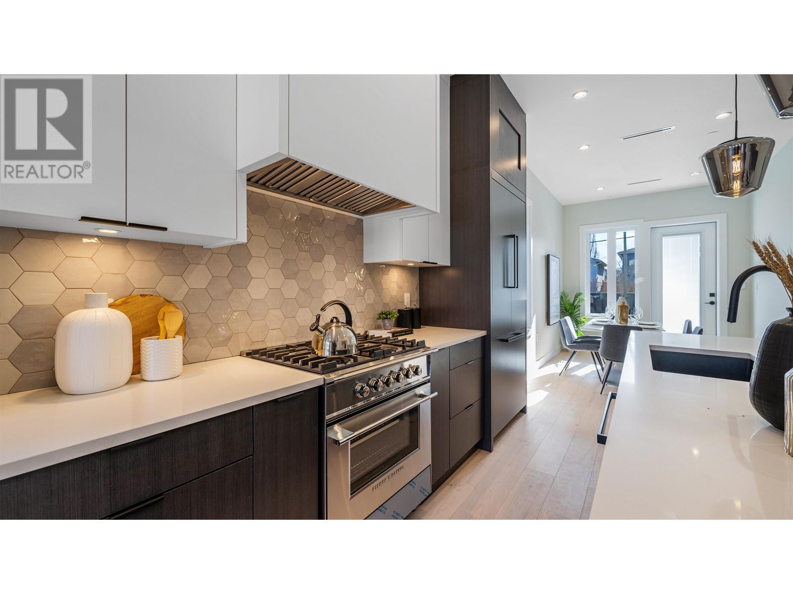 1980 Nassau Drive, Vancouver, British Columbia  V5P 2B6 - Photo 8 - R2818243