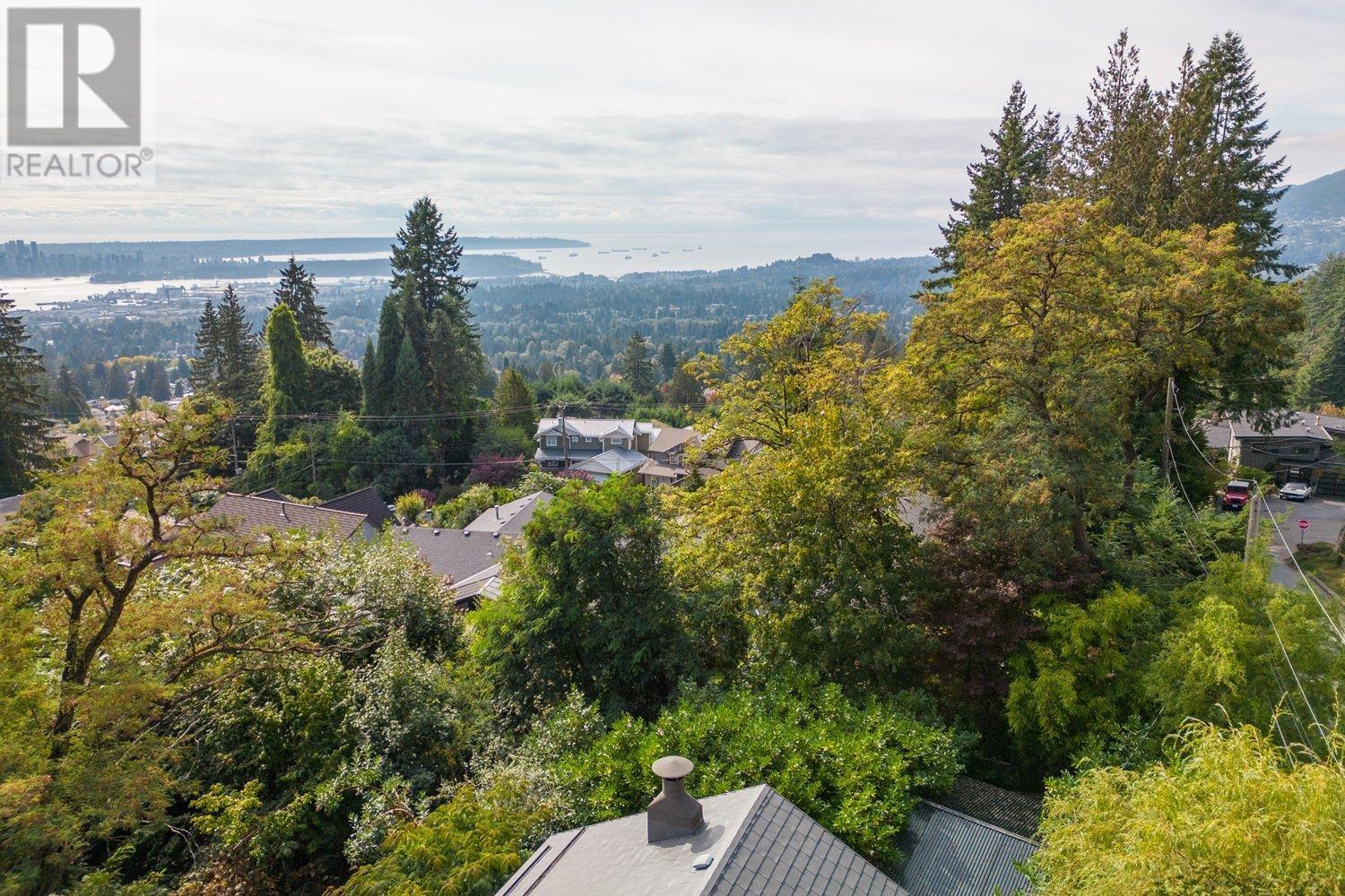 233 Wooddale Road, North Vancouver, British Columbia  V7N 1S6 - Photo 20 - R2818194