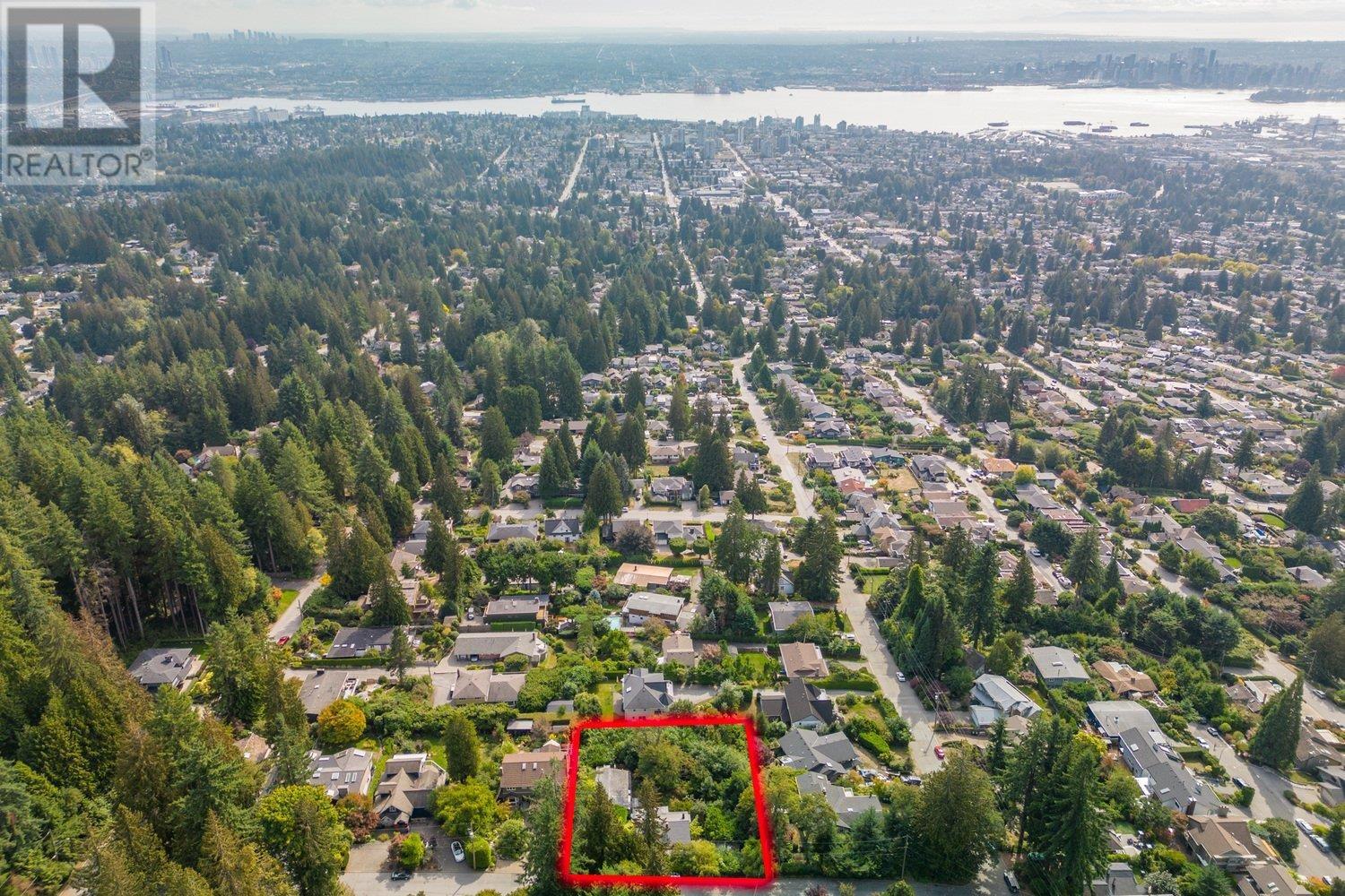 233 Wooddale Road, North Vancouver, British Columbia  V7N 1S6 - Photo 23 - R2818194