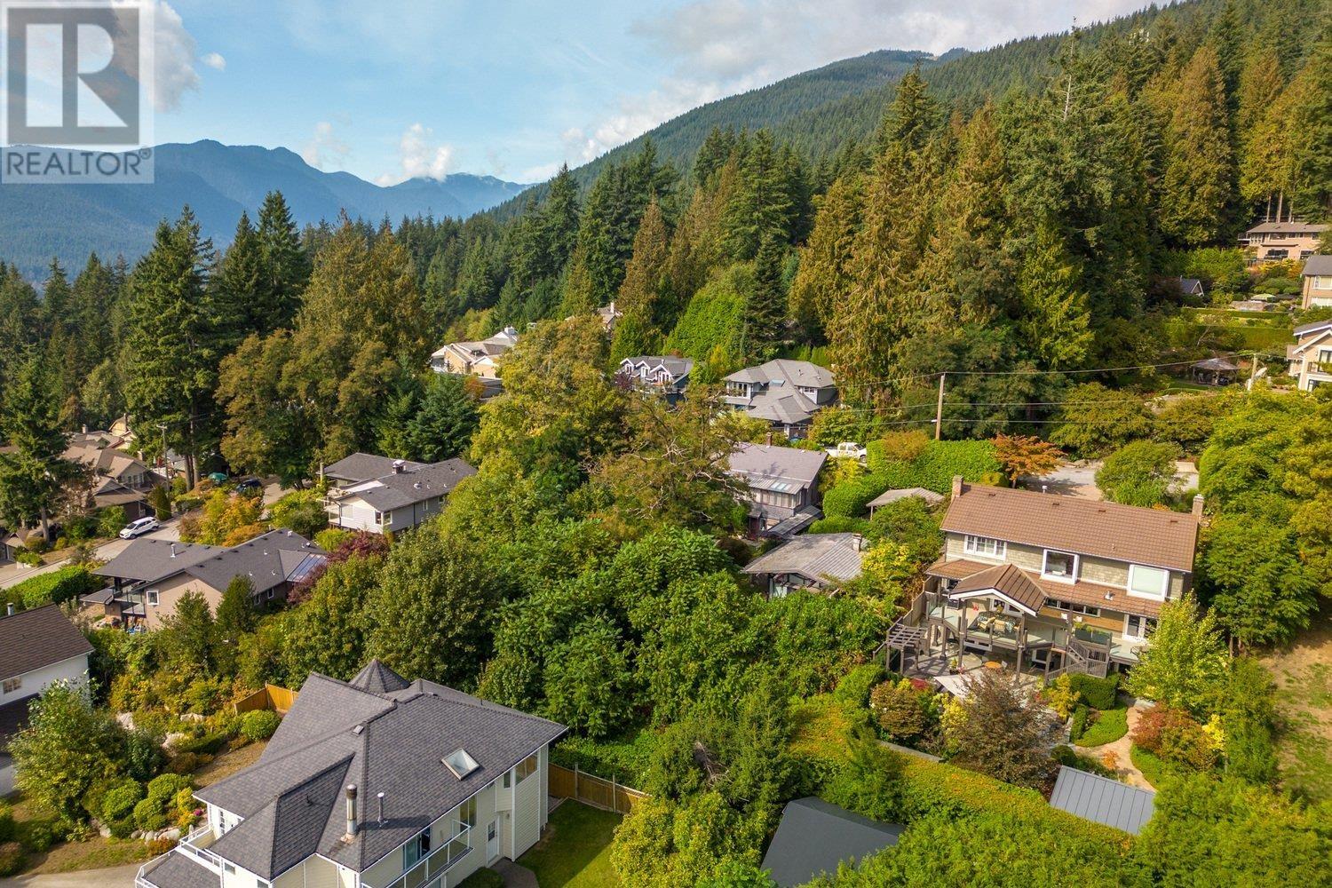 233 Wooddale Road, North Vancouver, British Columbia  V7N 1S6 - Photo 28 - R2818194