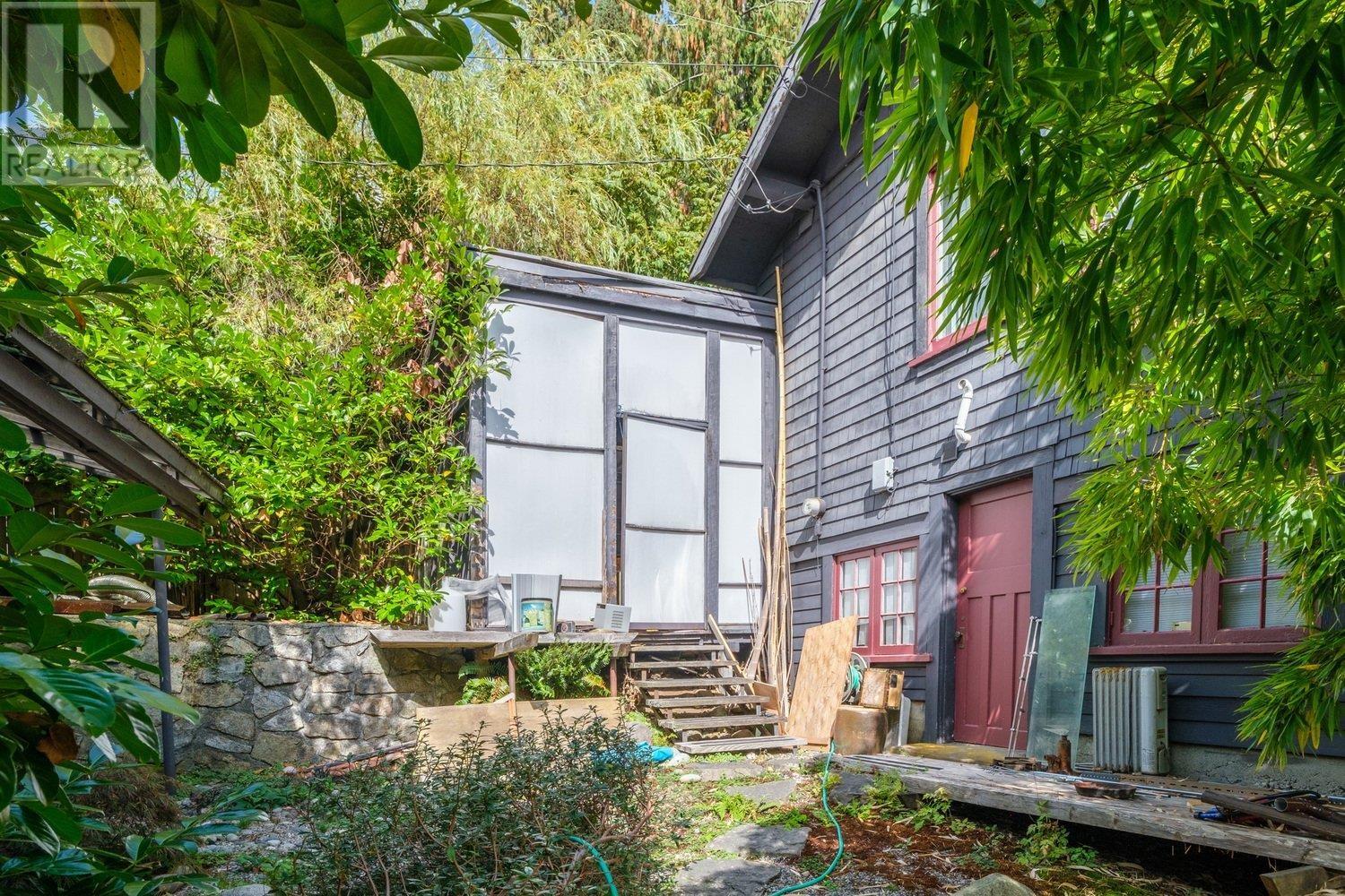 233 Wooddale Road, North Vancouver, British Columbia  V7N 1S6 - Photo 36 - R2818194