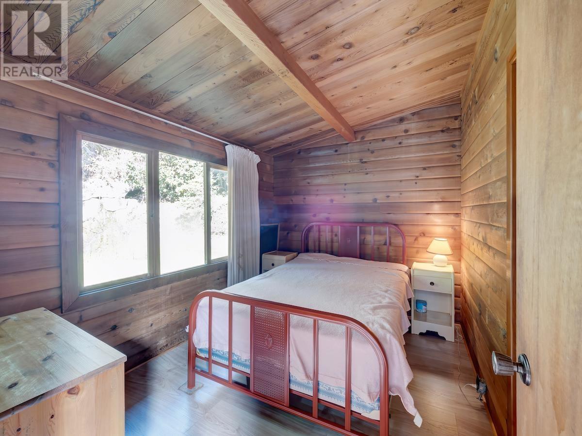 305 Georgia Drive, Gibsons, British Columbia  V0N 1V8 - Photo 11 - R2818208