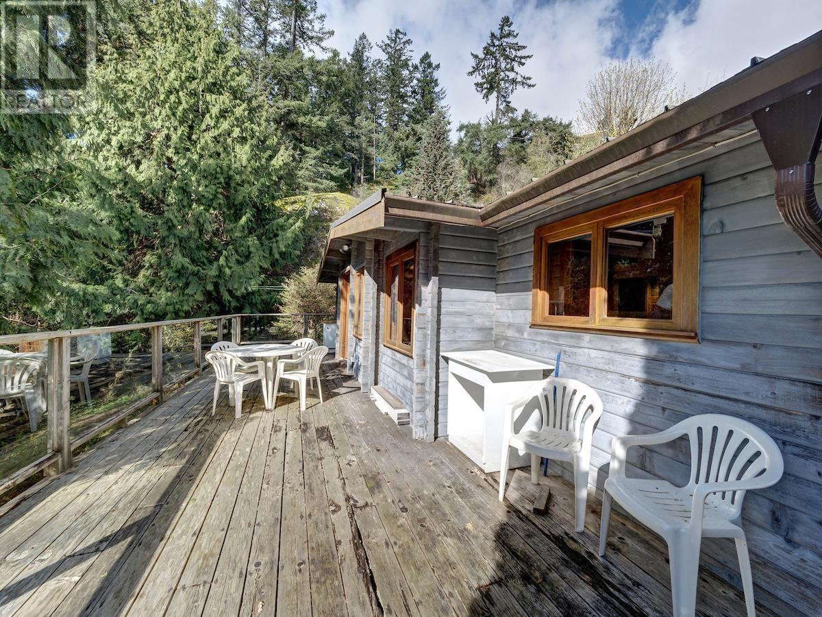 305 Georgia Drive, Gibsons, British Columbia  V0N 1V8 - Photo 19 - R2818208