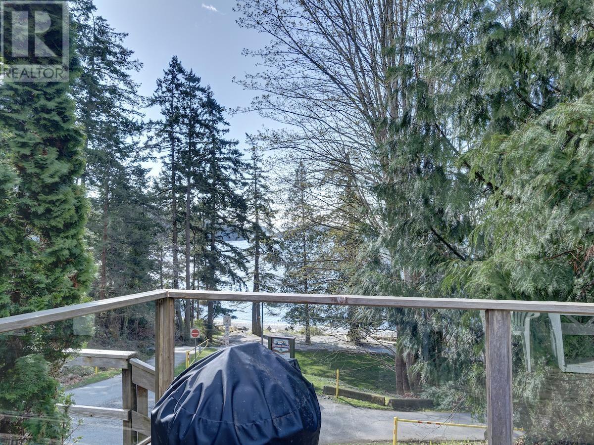 305 Georgia Drive, Gibsons, British Columbia  V0N 1V8 - Photo 21 - R2818208