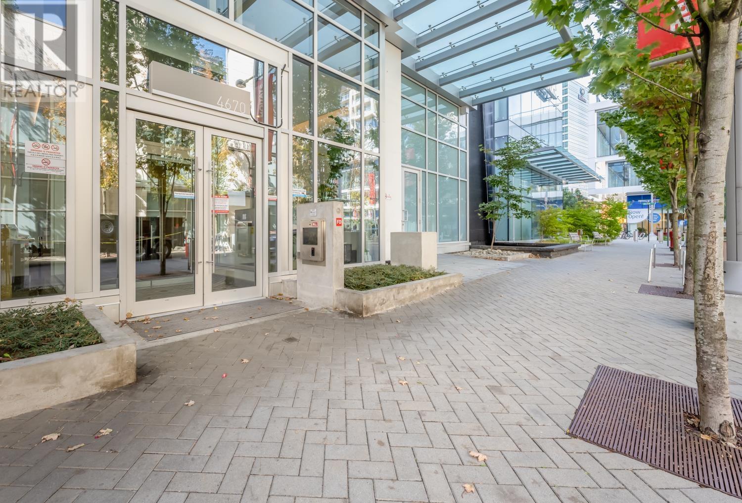 3910 4670 Assembly Way, Burnaby, British Columbia  V5H 0H3 - Photo 3 - R2816782