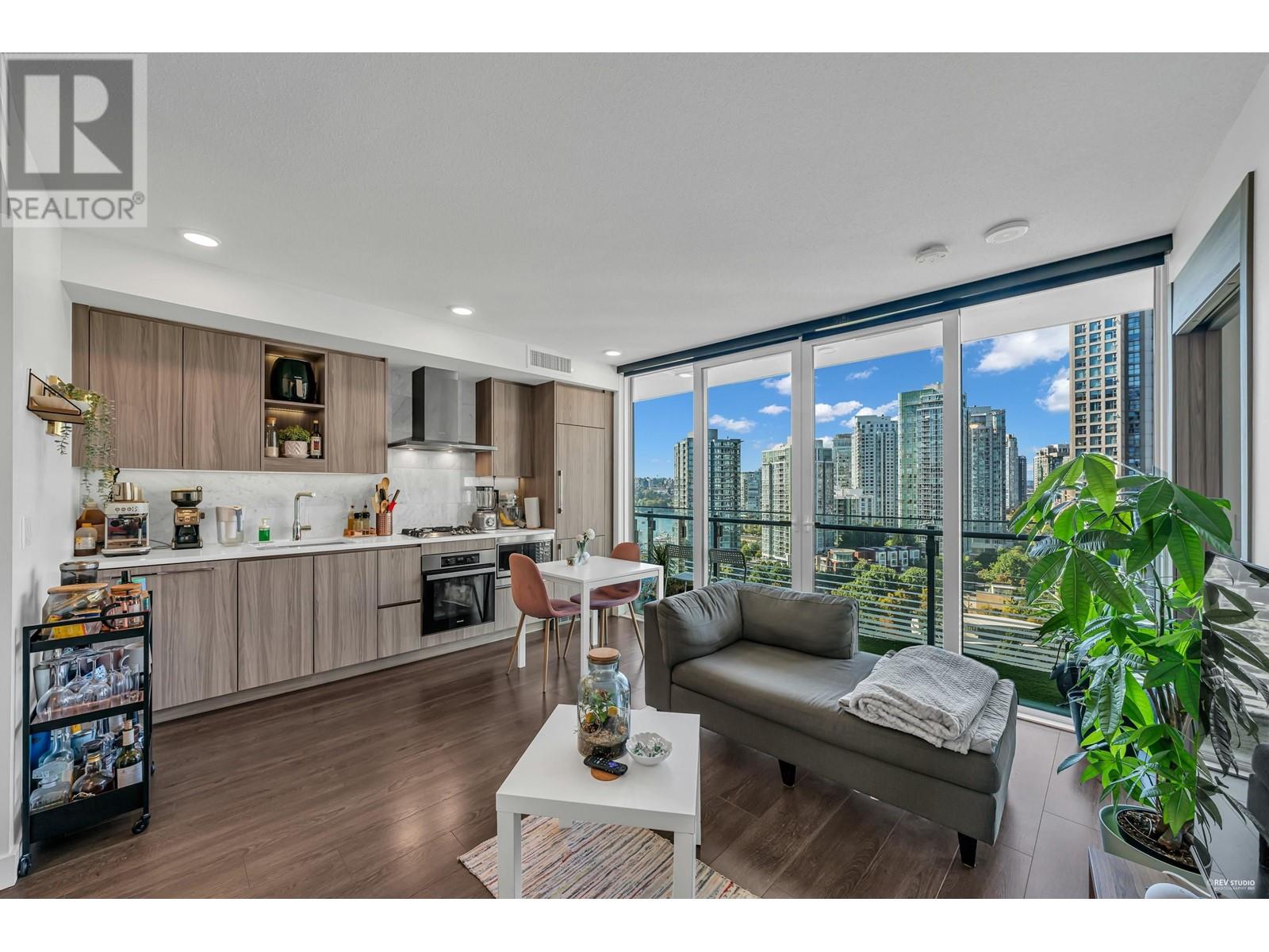 1504 89 NELSON STREET, vancouver, British Columbia