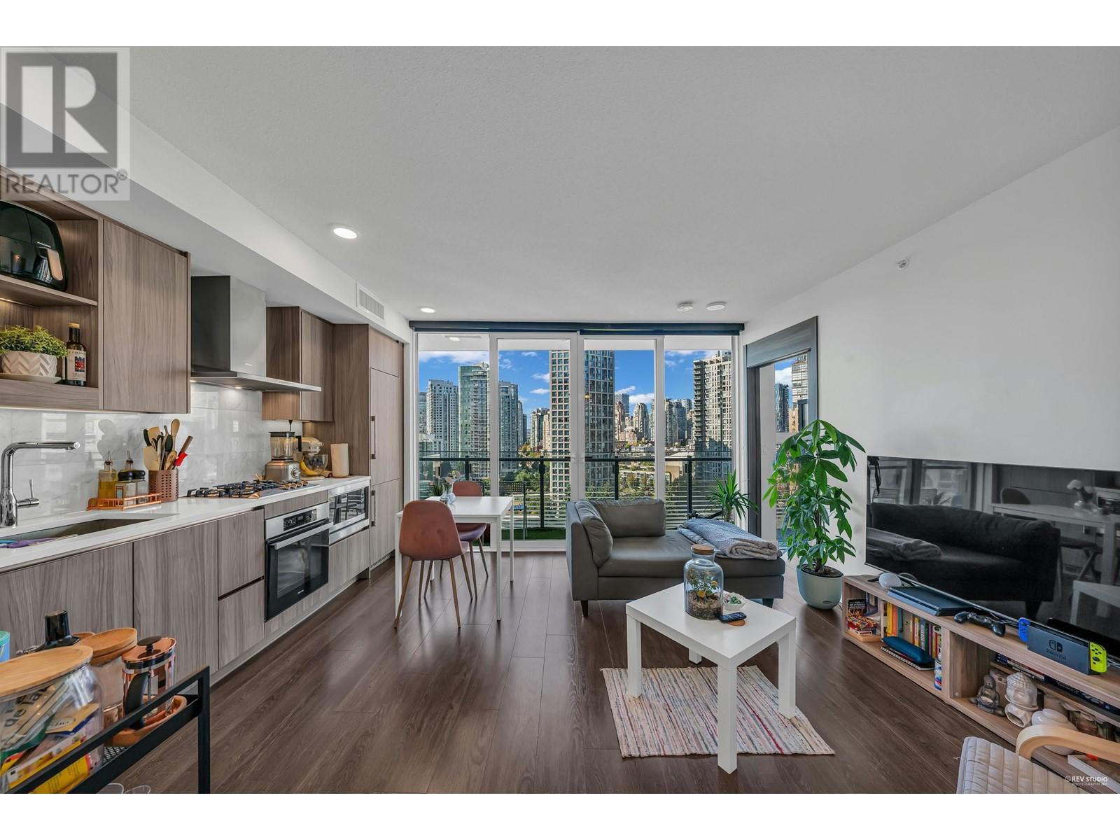 1504 89 Nelson Street, Vancouver, British Columbia  V6Z 0E7 - Photo 2 - R2818227