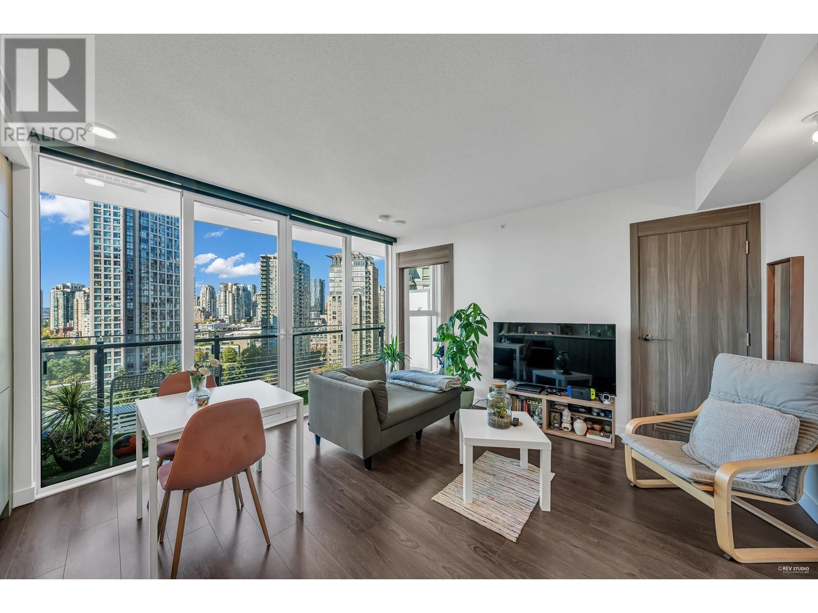 1504 89 Nelson Street, Vancouver, British Columbia  V6Z 0E7 - Photo 3 - R2818227