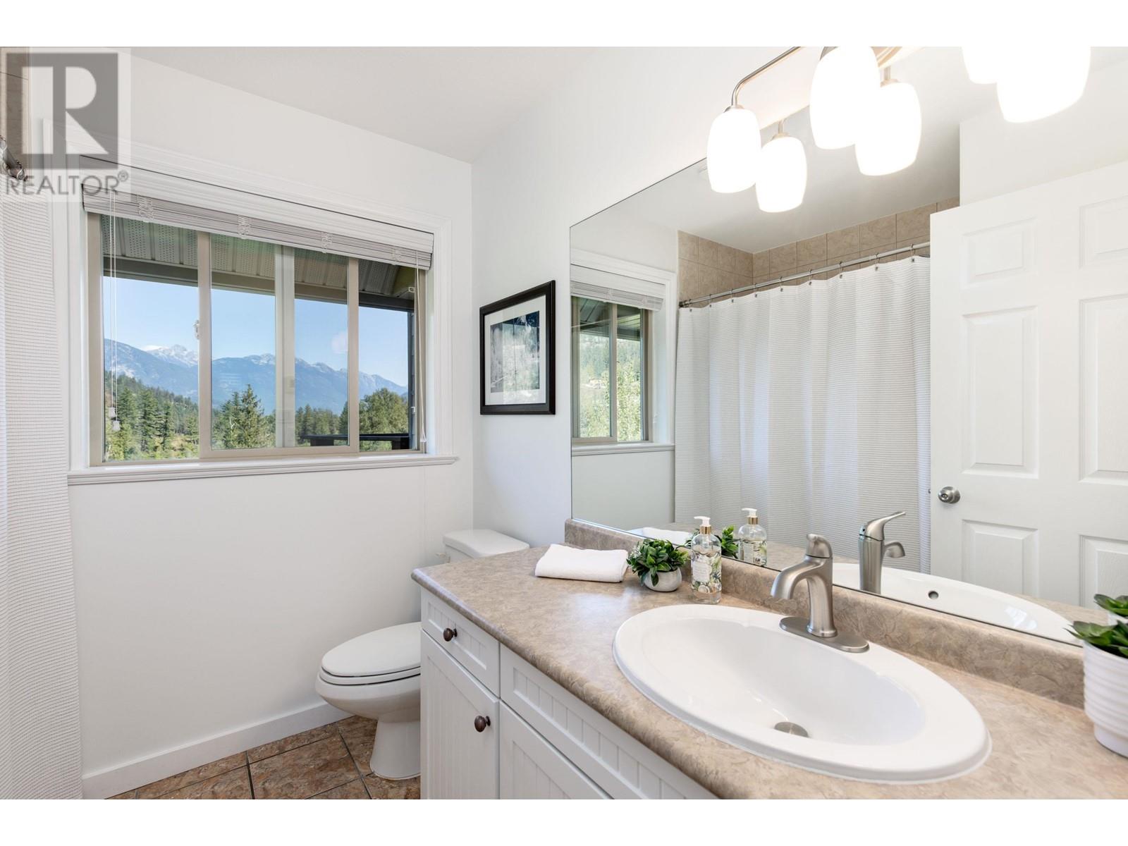 1731 Pinewood Drive, Pemberton, British Columbia  V0N 2L3 - Photo 22 - R2818260