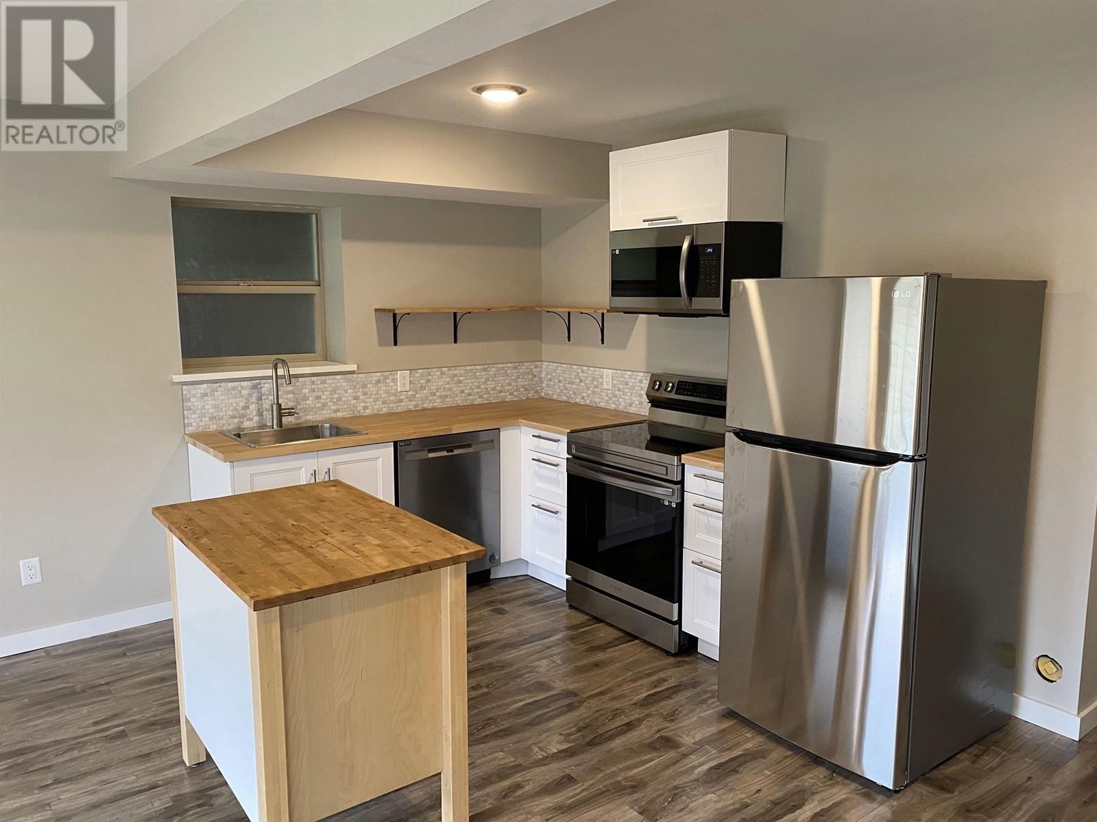 1731 Pinewood Drive, Pemberton, British Columbia  V0N 2L3 - Photo 29 - R2818260