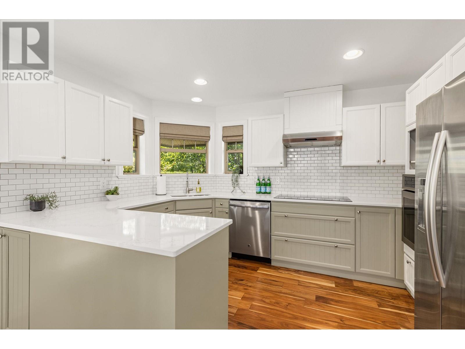 1731 Pinewood Drive, Pemberton, British Columbia  V0N 2L3 - Photo 8 - R2818260