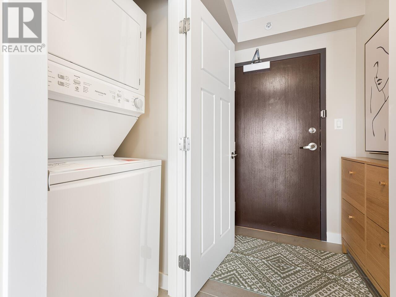 1905 2978 Glen Drive, Coquitlam, British Columbia  V3B 0C3 - Photo 18 - R2818251