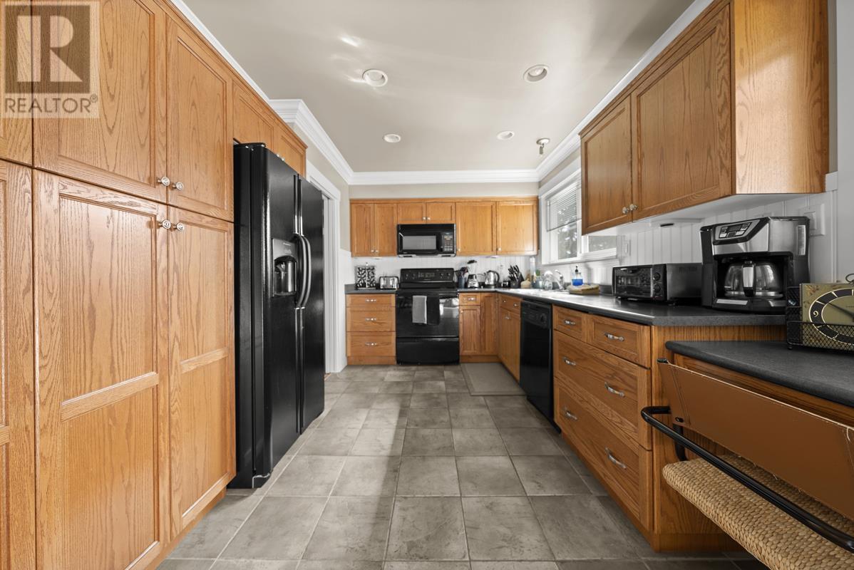 1746 Jensen Avenue, Port Coquitlam, British Columbia  V3B 2E3 - Photo 9 - R2810227