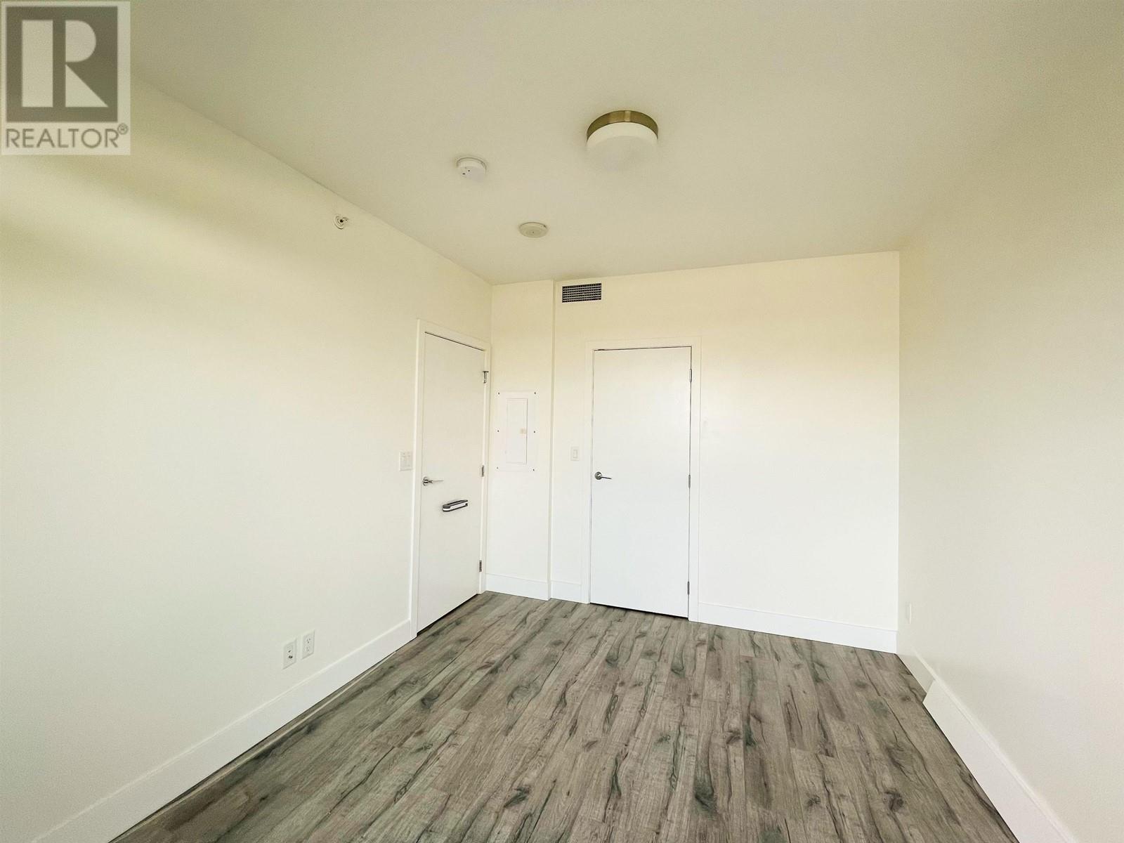 405 7388 Kingsway, Burnaby, British Columbia  V3N 0G9 - Photo 13 - R2815544