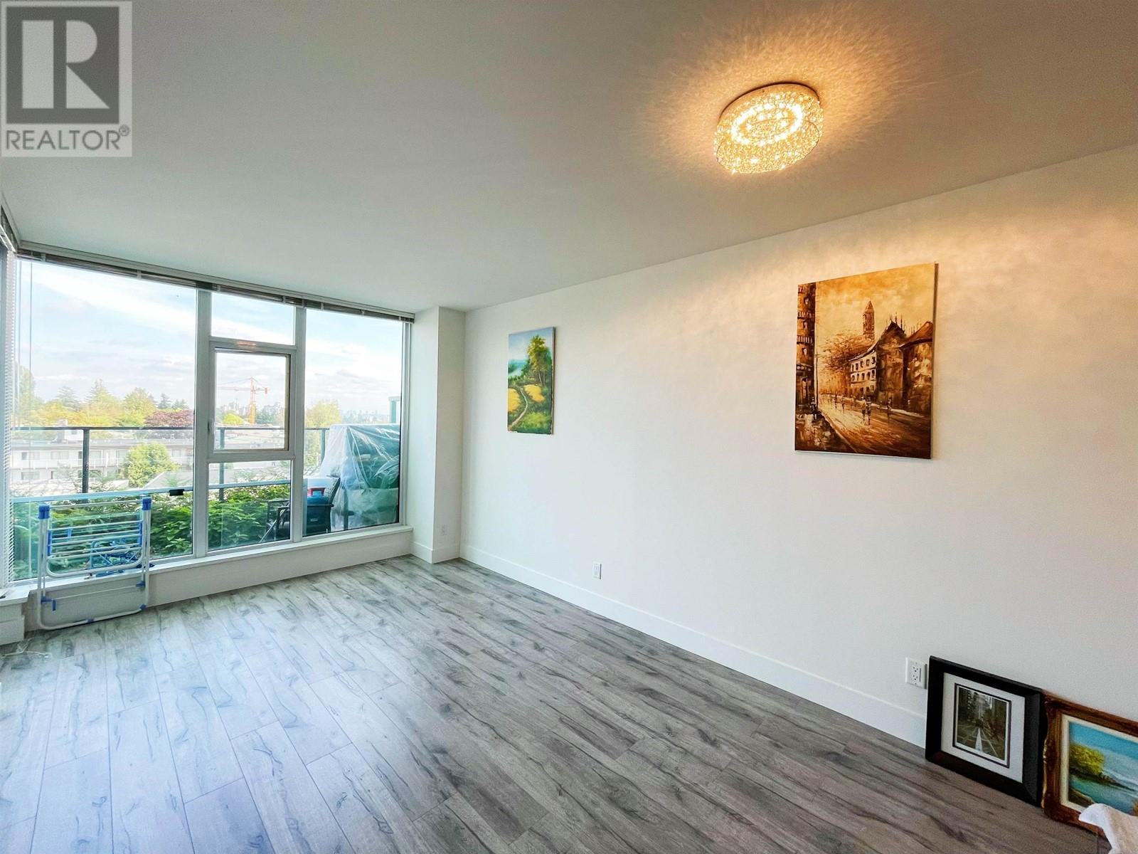 405 7388 Kingsway, Burnaby, British Columbia  V3N 0G9 - Photo 7 - R2815544