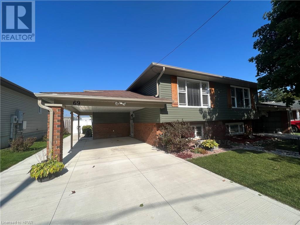 69 Bristol Terrace, Wingham, Ontario  N0G 2W0 - Photo 1 - 40489158