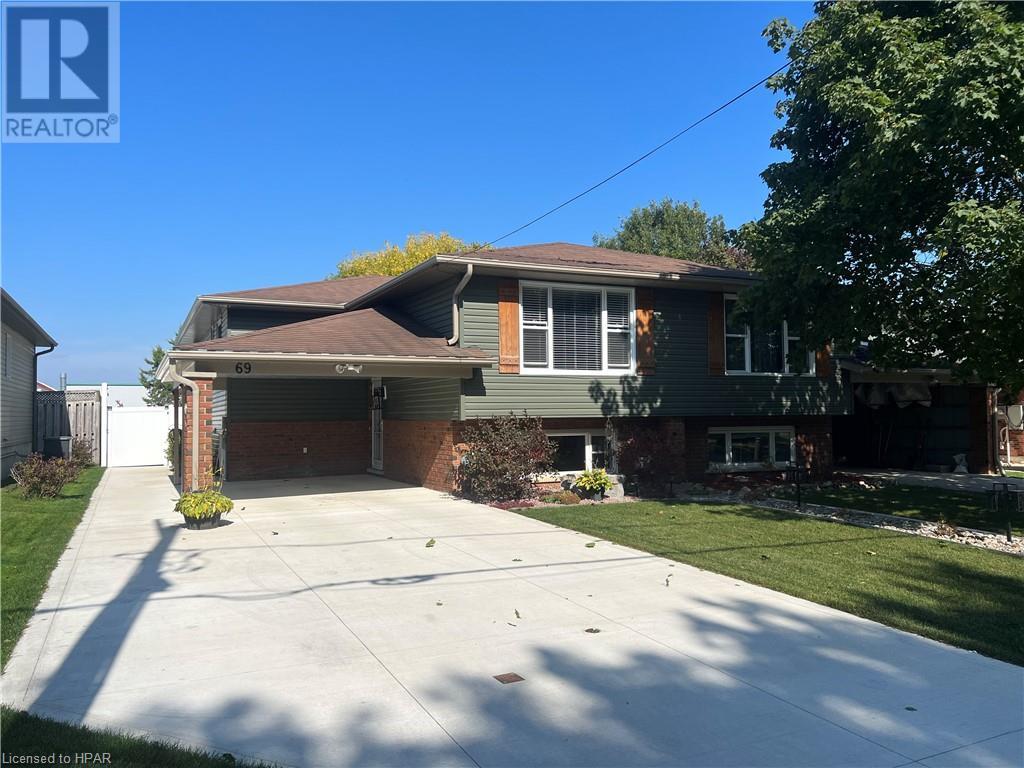 69 Bristol Terrace, Wingham, Ontario  N0G 2W0 - Photo 3 - 40489158