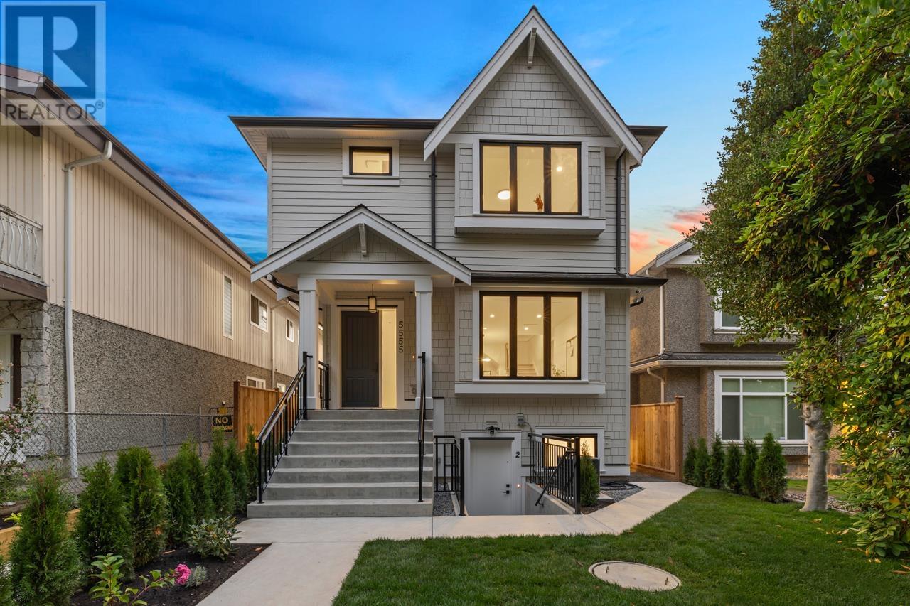5555 RHODES STREET, vancouver, British Columbia