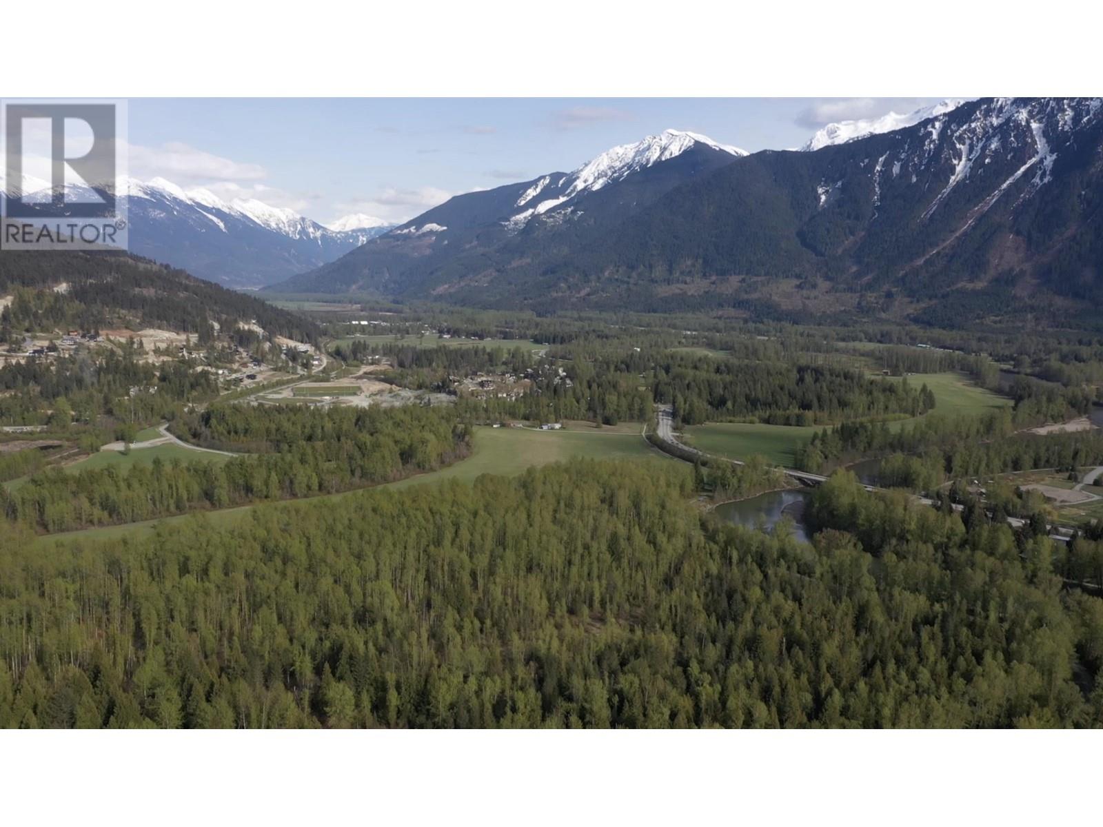 1692 Highway 99, Pemberton, British Columbia  V0N 2L0 - Photo 6 - R2818342