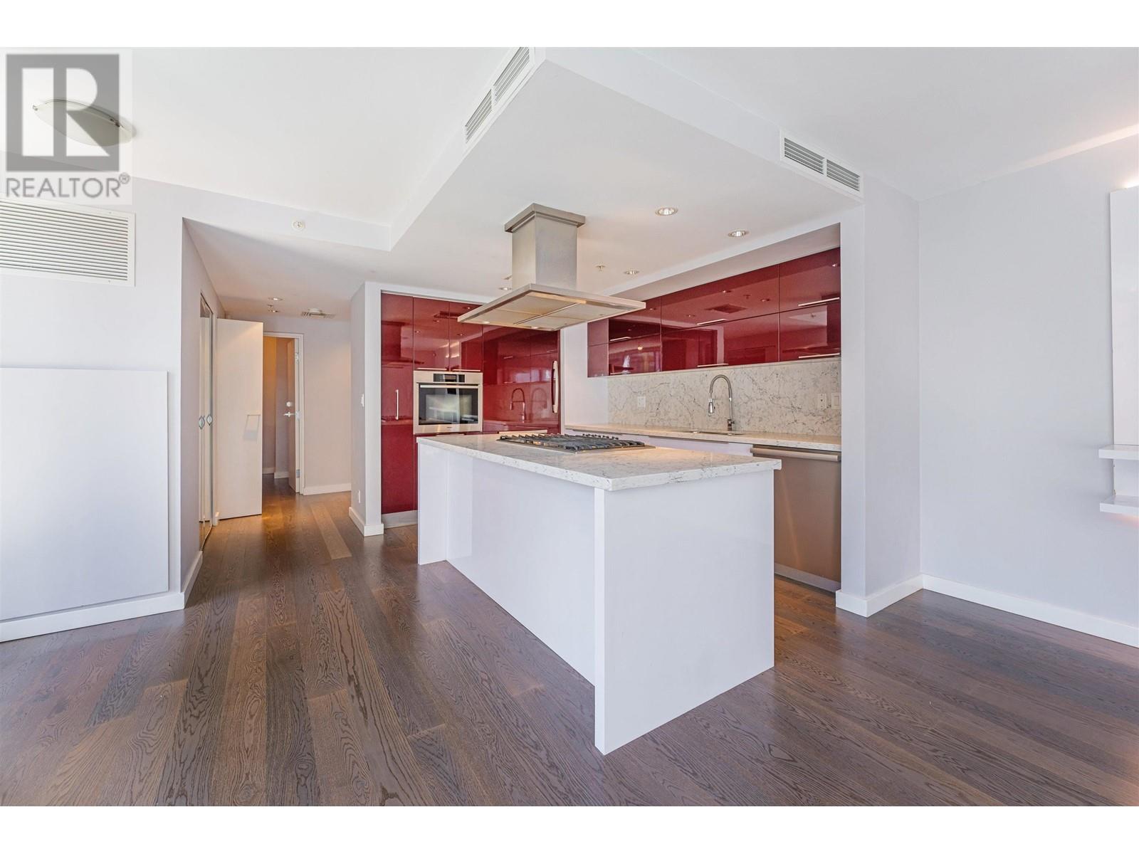506 8 Smithe Mews, Vancouver, British Columbia  V6B 0A5 - Photo 10 - R2818323