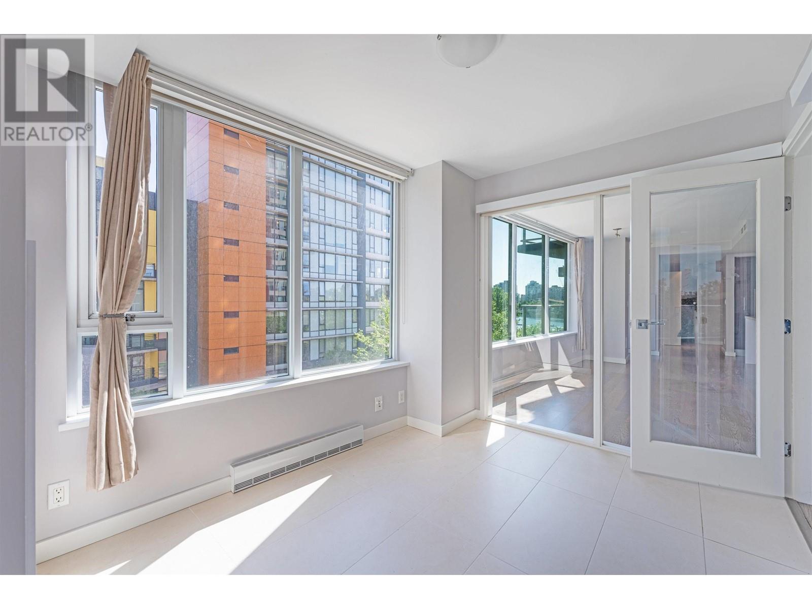 506 8 Smithe Mews, Vancouver, British Columbia  V6B 0A5 - Photo 11 - R2818323