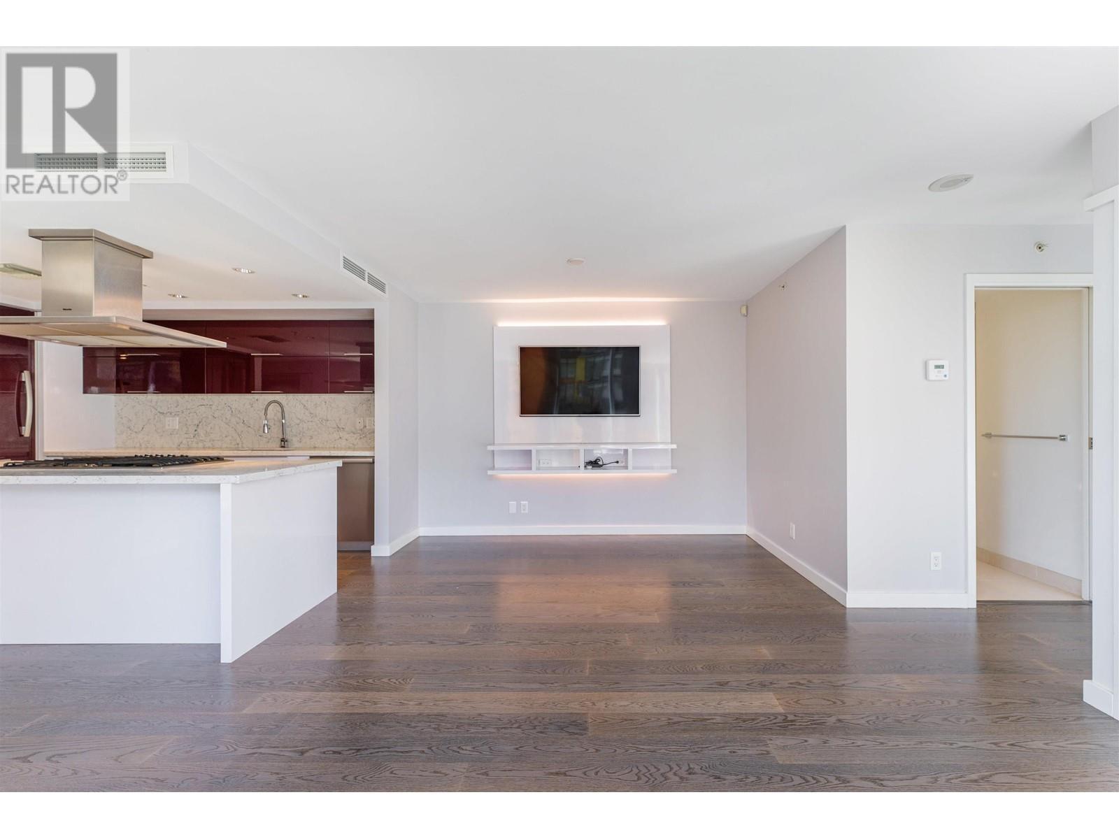 506 8 Smithe Mews, Vancouver, British Columbia  V6B 0A5 - Photo 13 - R2818323