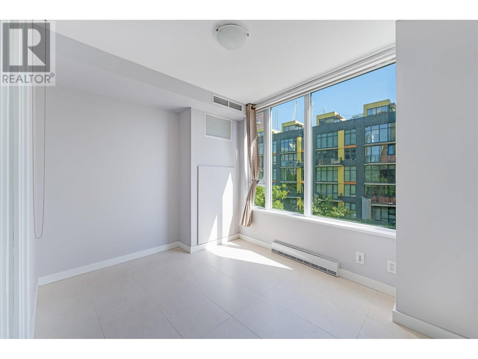 506 8 Smithe Mews, Vancouver, British Columbia  V6B 0A5 - Photo 14 - R2818323