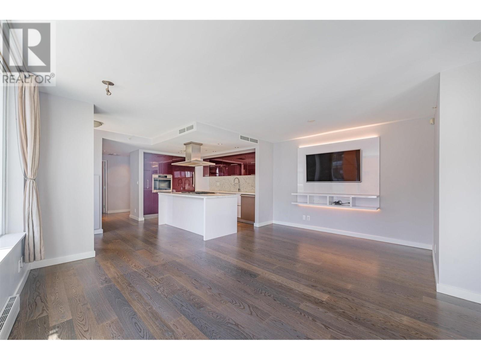 506 8 Smithe Mews, Vancouver, British Columbia  V6B 0A5 - Photo 6 - R2818323