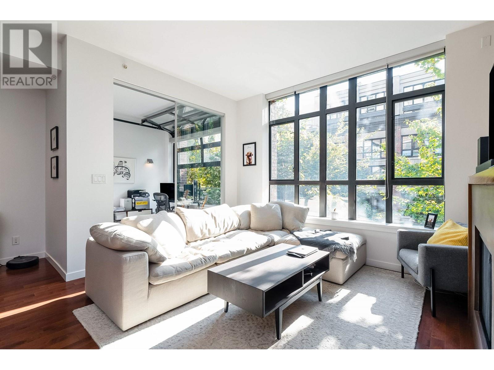 301 1241 Homer Street, Vancouver, British Columbia  V6B 2Y9 - Photo 3 - R2818355