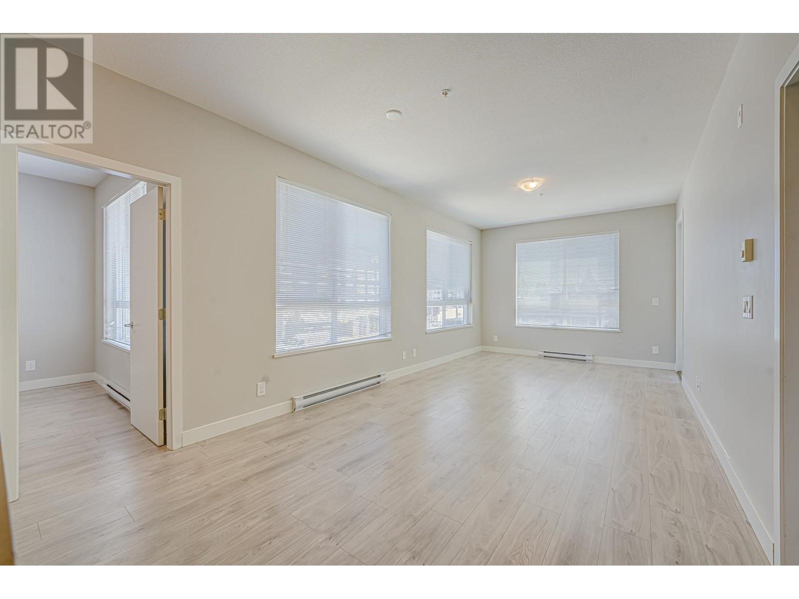 313 12040 222 Street, Maple Ridge, British Columbia  V2X 5W1 - Photo 2 - R2818357