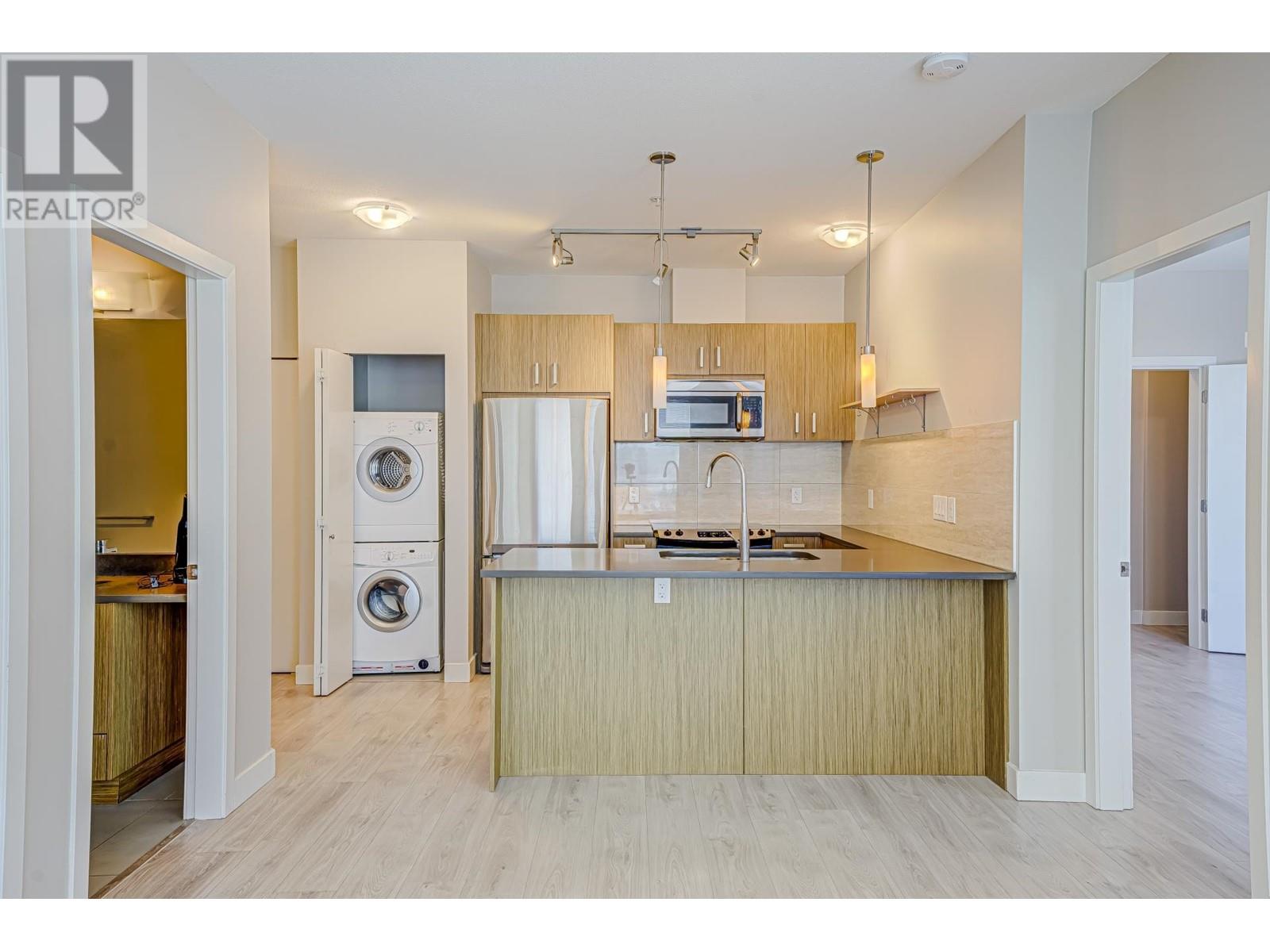 313 12040 222 Street, Maple Ridge, British Columbia  V2X 5W1 - Photo 4 - R2818357