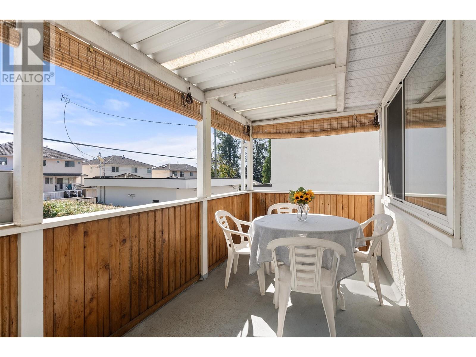 8548 Karrman Avenue, Burnaby, British Columbia  V3N 2M2 - Photo 22 - R2818351