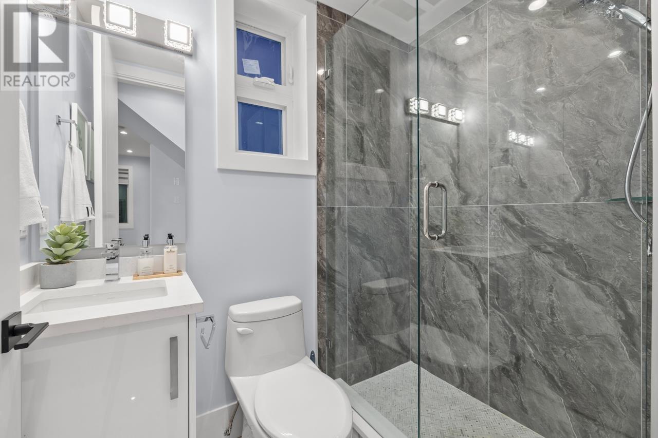 4328 Gladstone Street, Vancouver, British Columbia  V5N 4Z5 - Photo 13 - R2818084