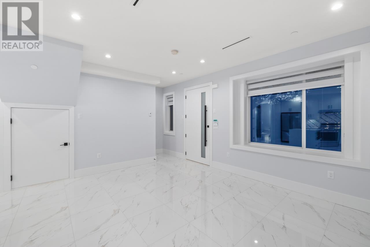 4330 Gladstone Street, Vancouver, British Columbia  V5N 4Z5 - Photo 5 - R2818094