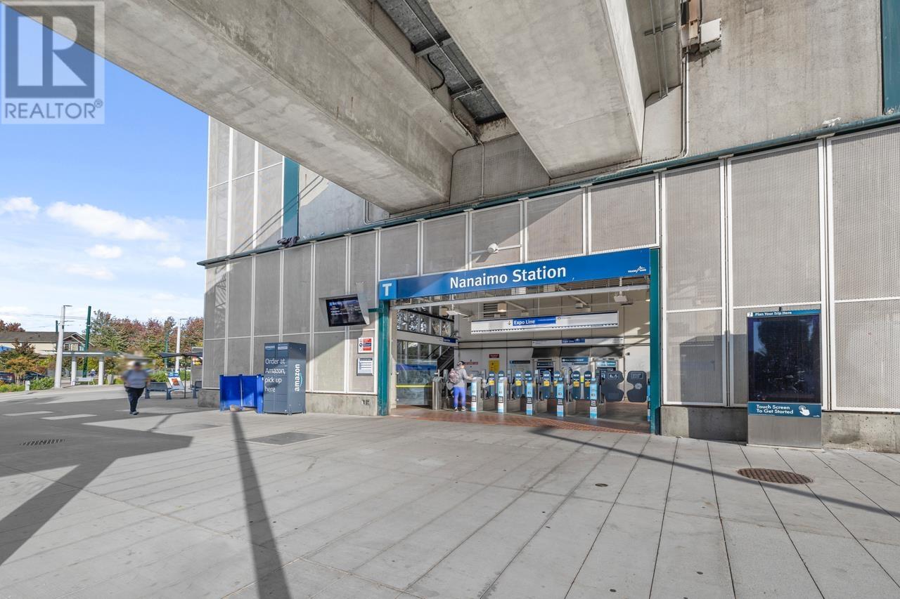 4330 Gladstone Street, Vancouver, British Columbia  V5N 4Z5 - Photo 27 - R2818094