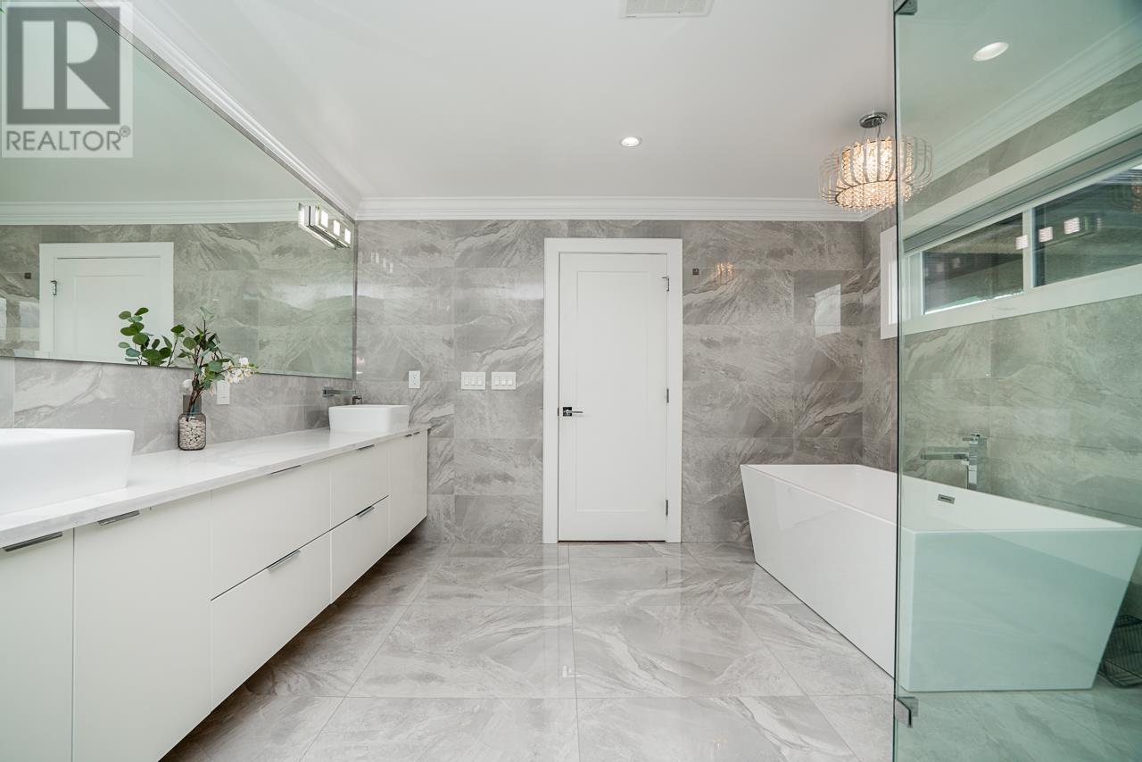 1308 Summit Drive, Coquitlam, British Columbia  V3J 5L8 - Photo 25 - R2818447