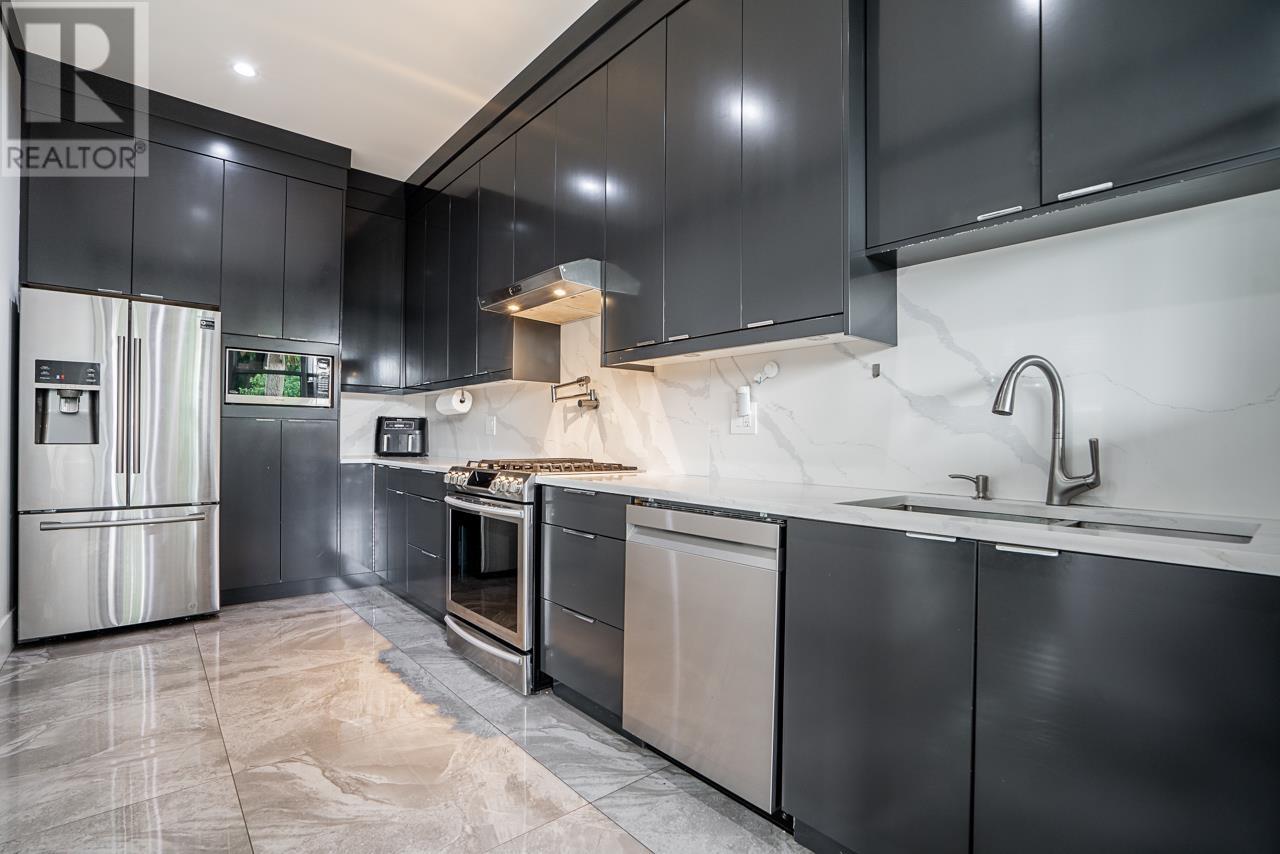 1308 Summit Drive, Coquitlam, British Columbia  V3J 5L8 - Photo 16 - R2818447