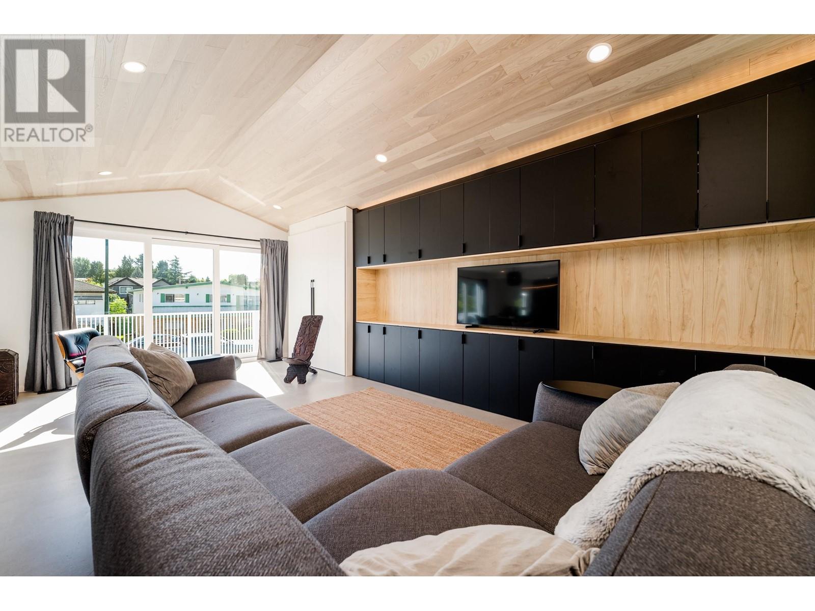 6207 Elgin Street, Vancouver, British Columbia  V5W 3K2 - Photo 10 - R2818418